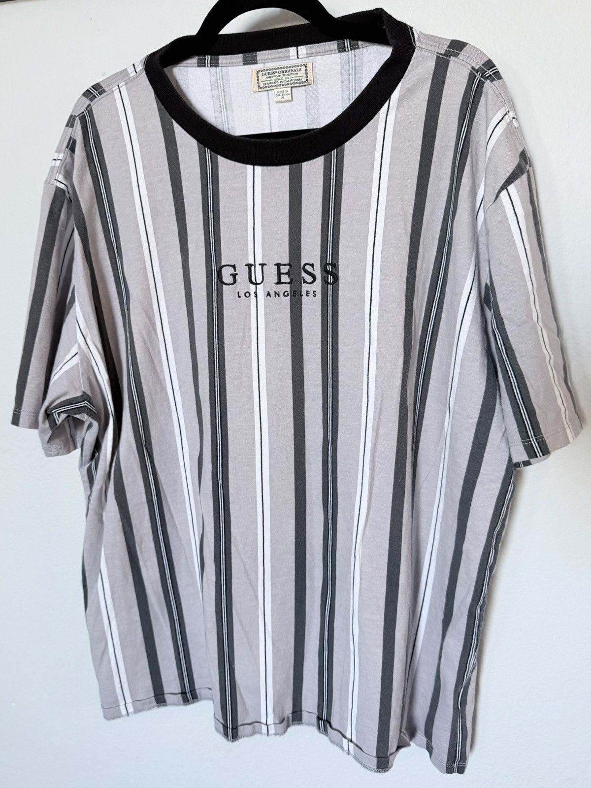 Guess GUESS ORIGINALS Size US XL / EU 56 / 4 - 1 Thumbnail