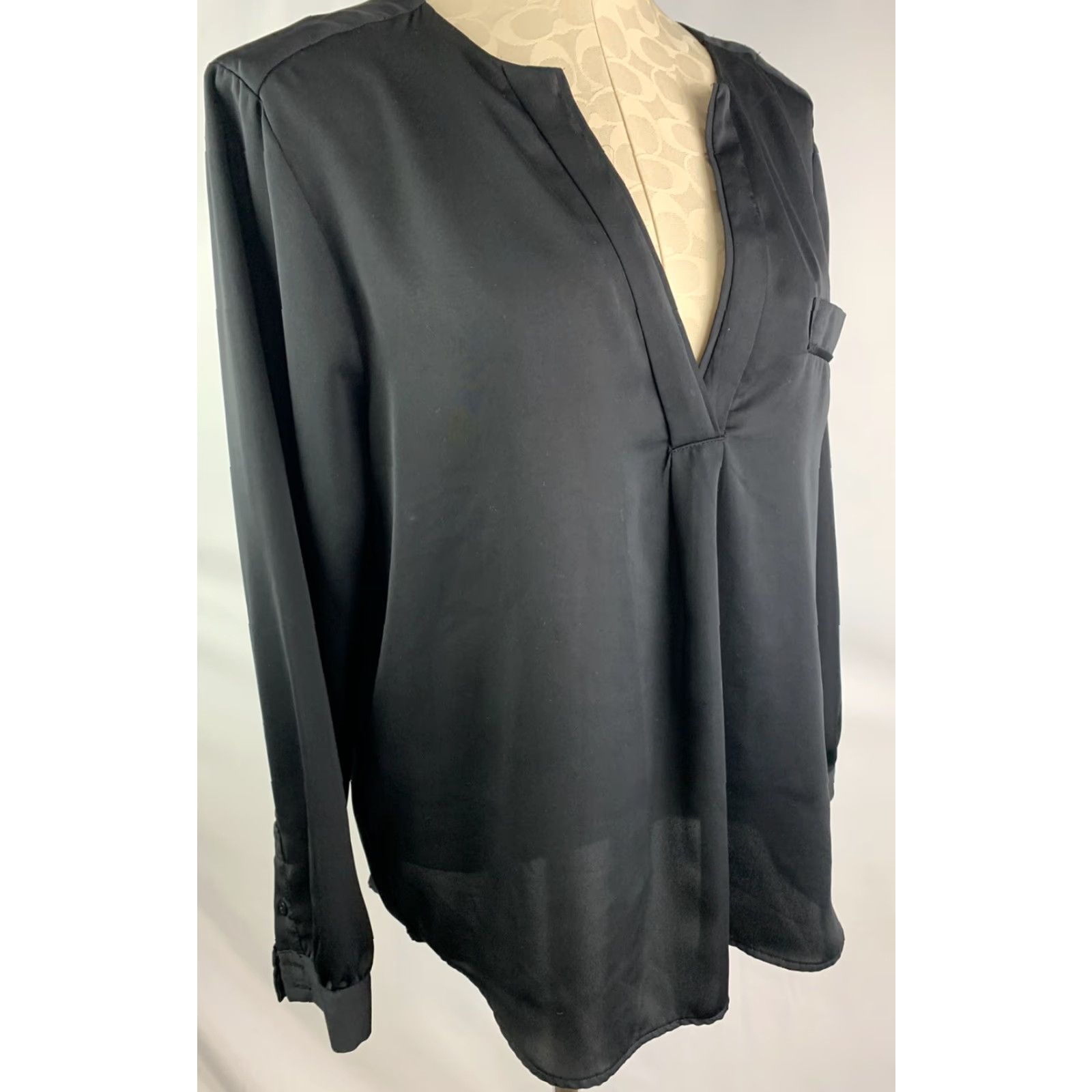 H&M 12 H&M Conscious Collection Blouse Women's Black Long Sleeve V-Neck Pullover Size XL / US 12-14 / IT 48-50 - 3 Thumbnail