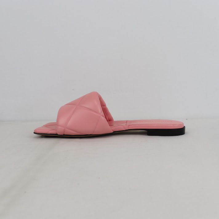 Bottega Veneta o1rshd1 Quilted Embssed Lagoon Nappa Sandal in Blossom Size US 7.5 / IT 37.5 - 2 Thumbnail