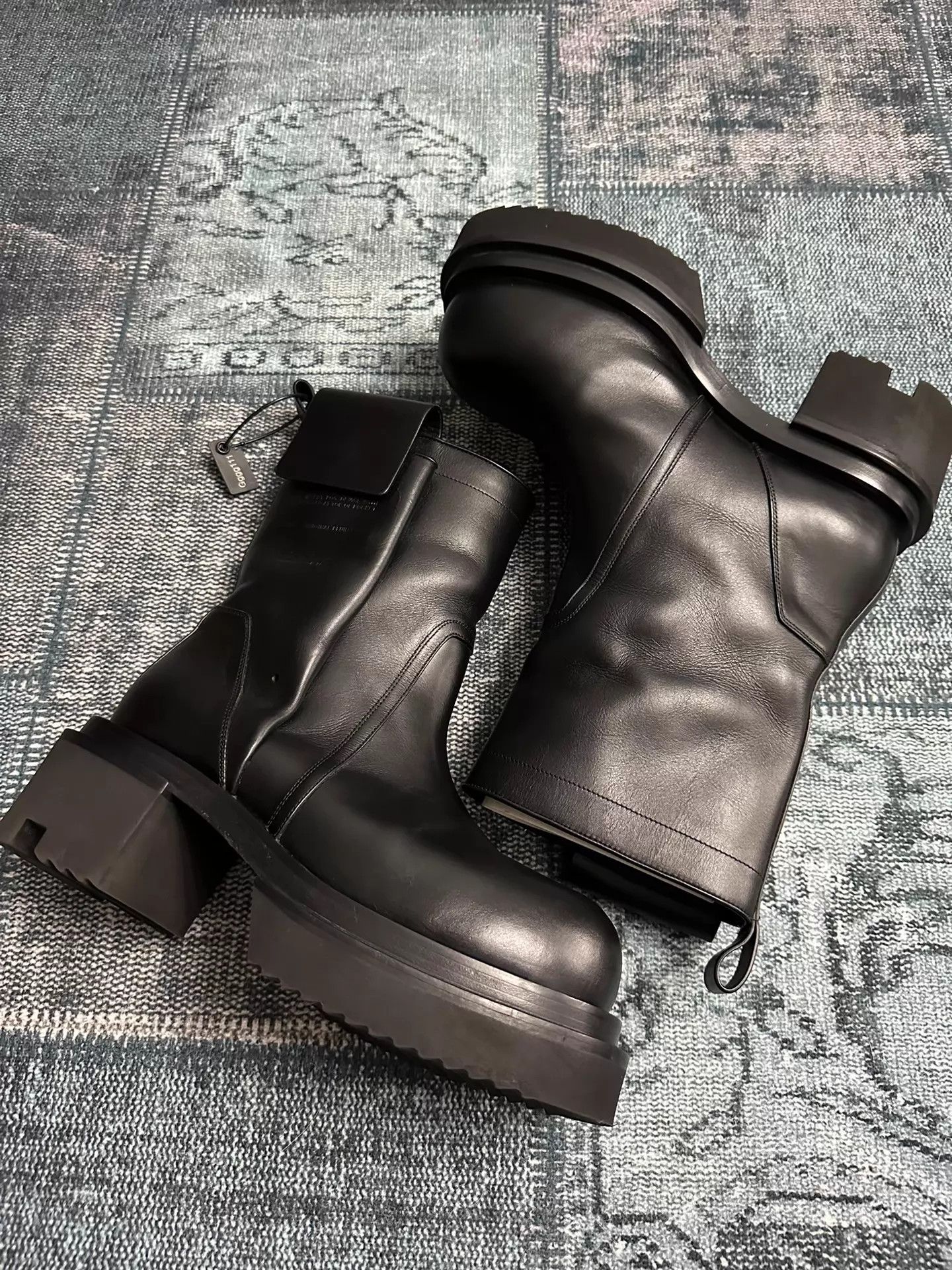 Rick Owens Rick Owens Bogun Pocket Chelsea Boots 42 Worn Once Size US 9 / EU 42 - 2 Thumbnail