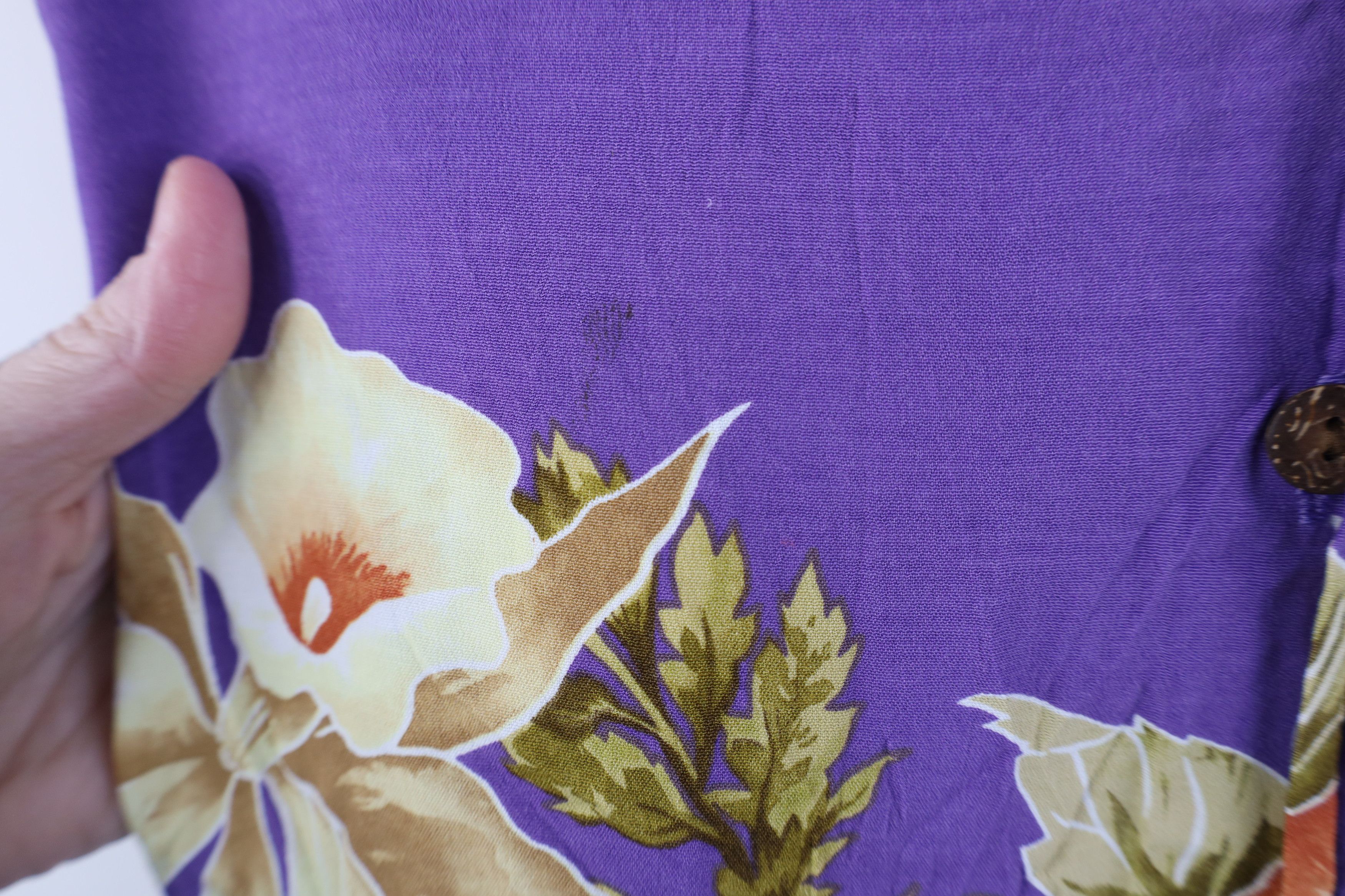 Vintage Vintage 90s Streetwear Rayon Gabardine Hawaiian Button Shirt Size M / US 6-8 / IT 42-44 - 4 Thumbnail