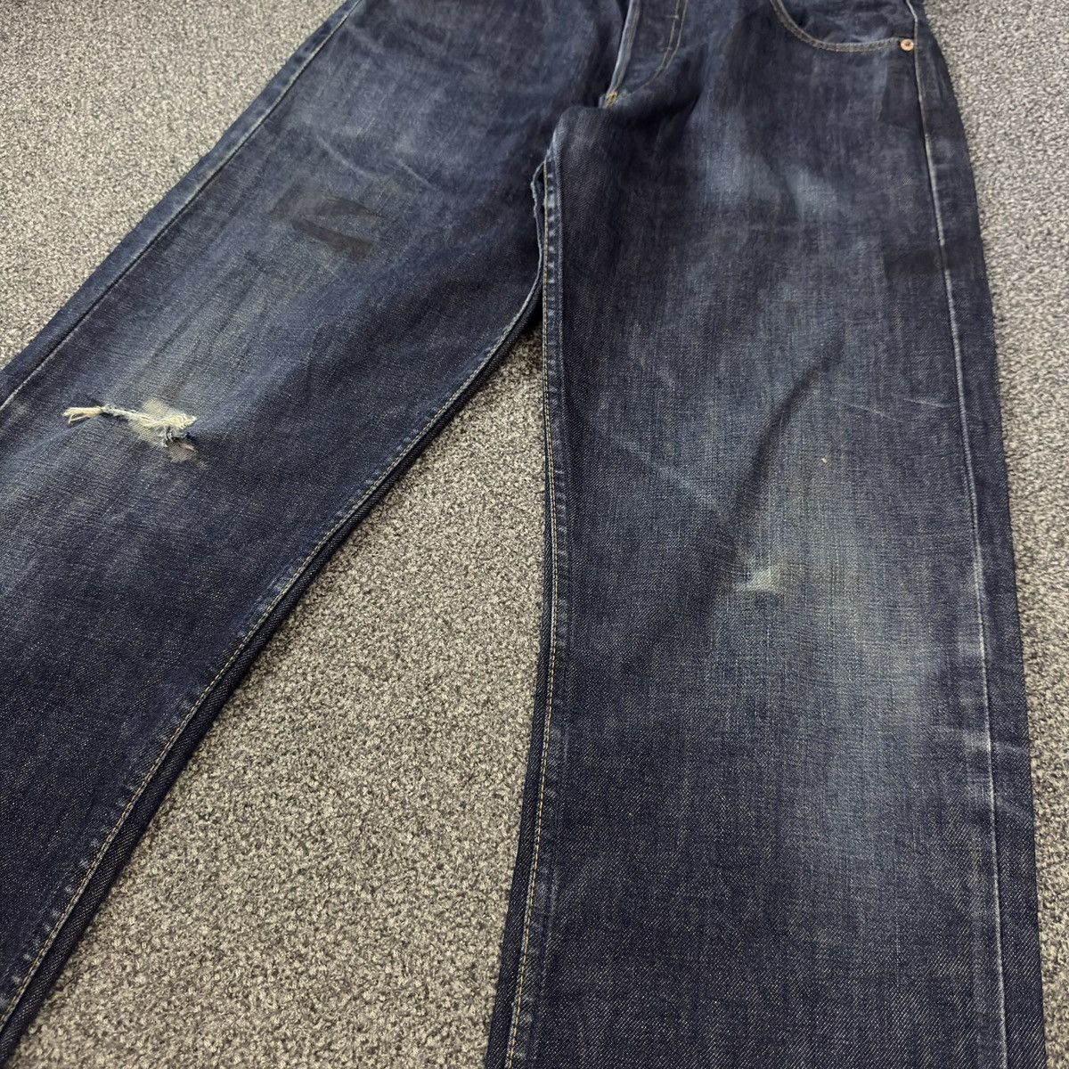 Levi's Vintage Clothing Vintage 90s Levis 509 Button Fly Distressed Blue Denim W31 Size US 31 - 4 Thumbnail