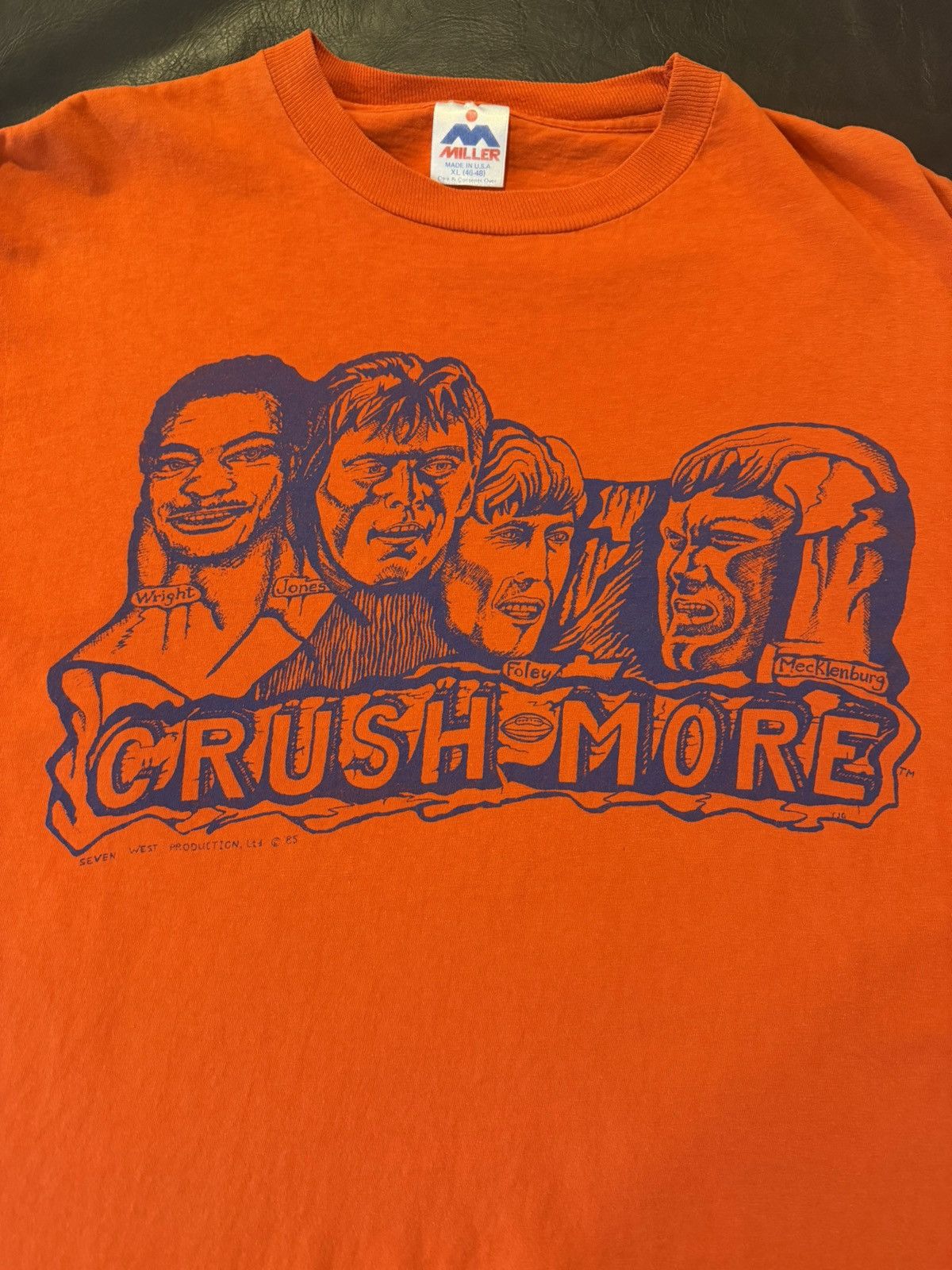 Vintage 1986 Denver Broncos Orange Crush Mount Crushmore Long Sleeve Size US XL / EU 56 / 4 - 3 Thumbnail