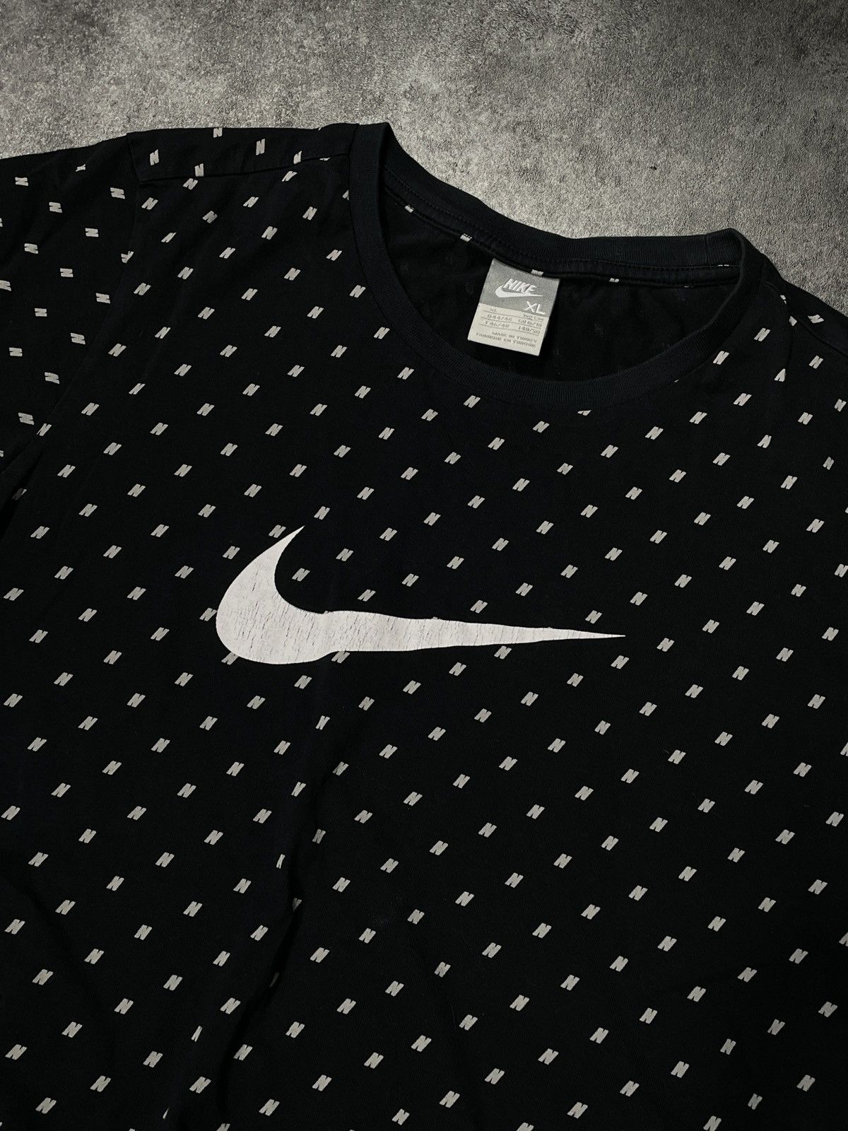 Nike Nike Vintage Y2K Tee Swoosh Logo Monogram Hype Size XS / US 0-2 / IT 36-38 - 2 Thumbnail