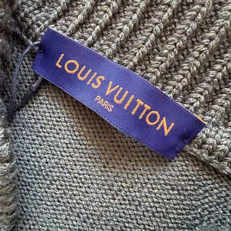 Louis Vuitton Louis Vuitton Tiger head cardigan sweater Size US L / EU 52-54 / 3 - 3 Thumbnail