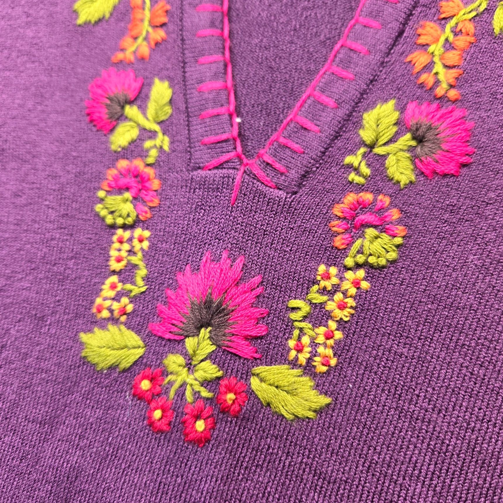 Vintage St. John's Bay Purple Floral Flowers Long Sleeve Knit Sweater Adult Women's Med Size M / US 6-8 / IT 42-44 - 2 Thumbnail