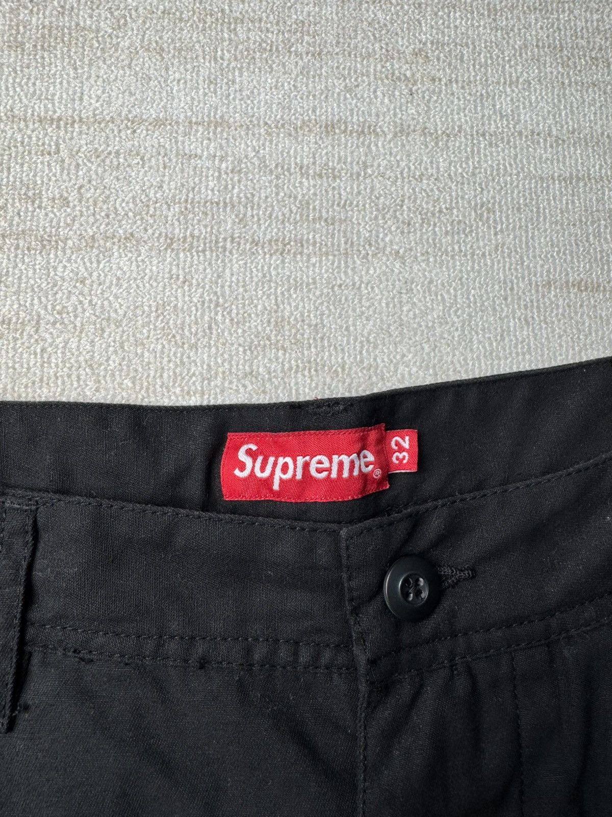 Supreme Cargo shorts Size US 32 / EU 48 - 2 Thumbnail