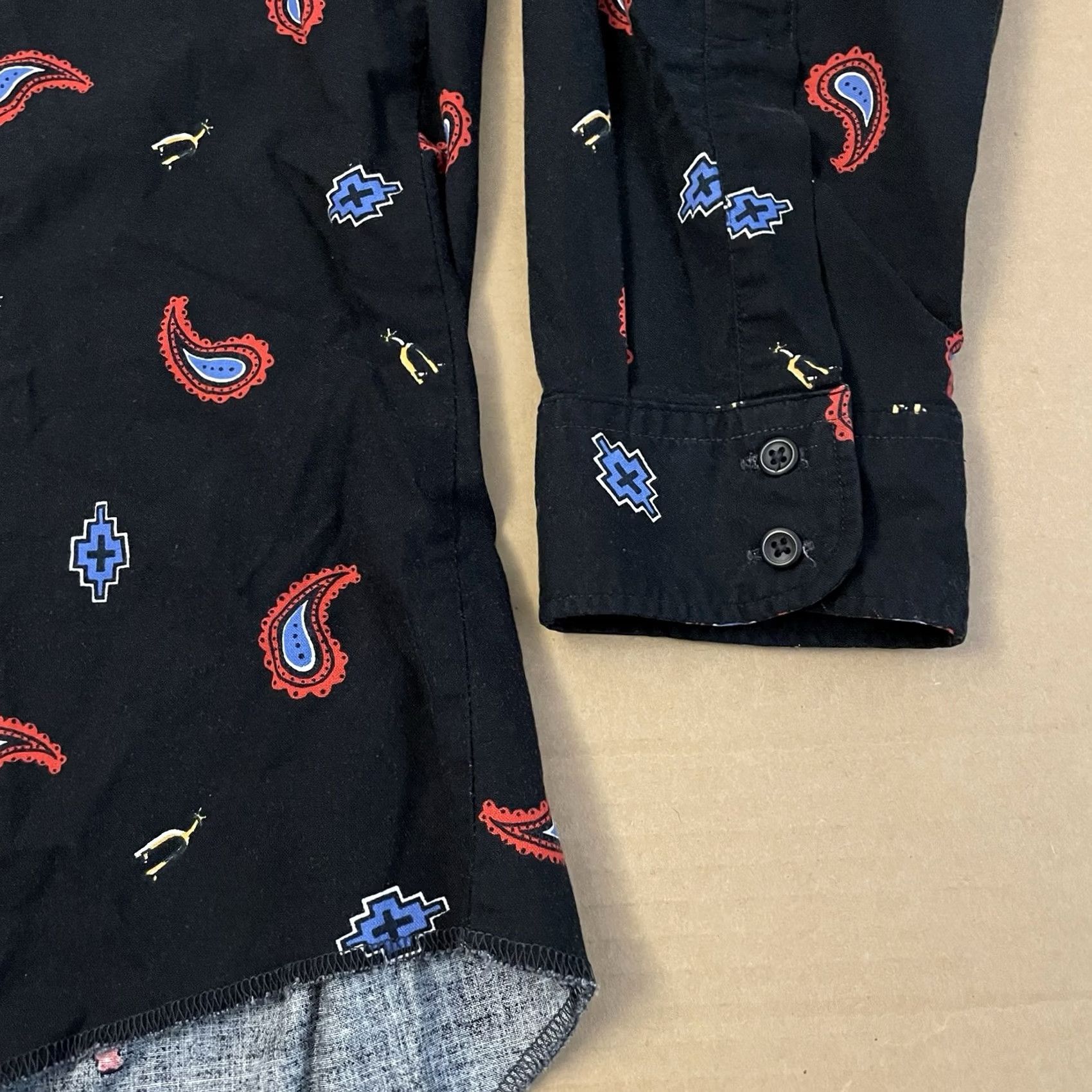 Wrangler VINTAGE Wrangler Button-Down Shirt Western Long Tails Black Mens 17 35 Cotton Paisley Short Sleeve Button-Up Collar-Down Outdoor Western Casual Size US XL / EU 56 / 4 - 7 Thumbnail