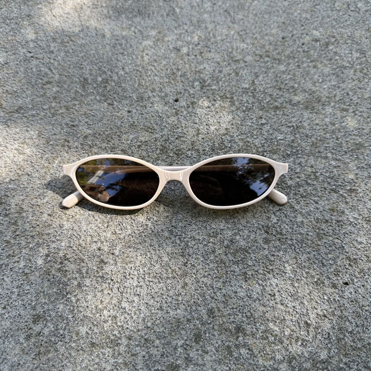 Other Y2K Unisex Sunglasses Retro Fashion Shades KD13137-01 Size ONE SIZE - 1 Thumbnail