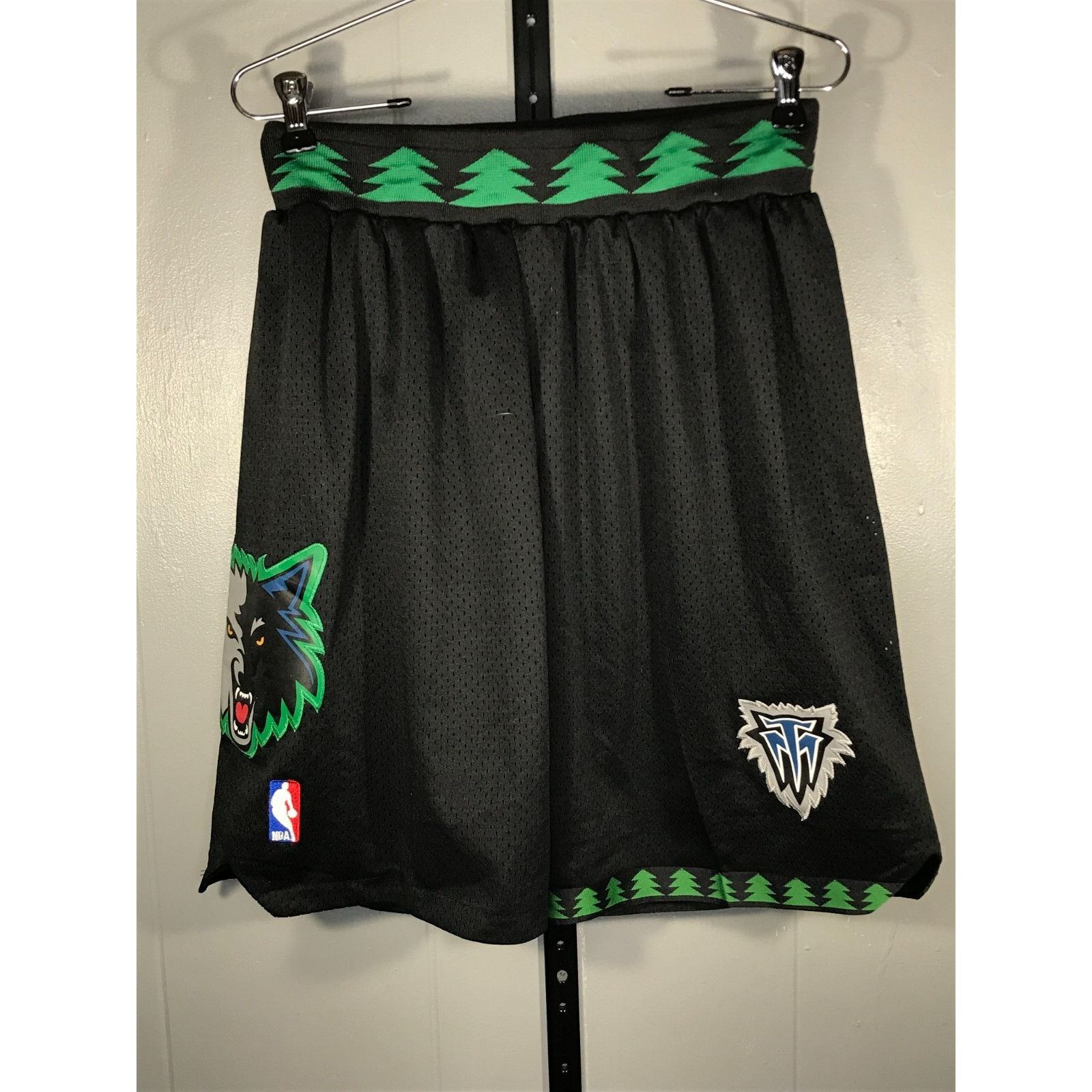 Adidas Vintage 02-03 Minnesota Timberwolves Shorts Game Issued Adid Size US 34 / EU 50 - 1 Thumbnail
