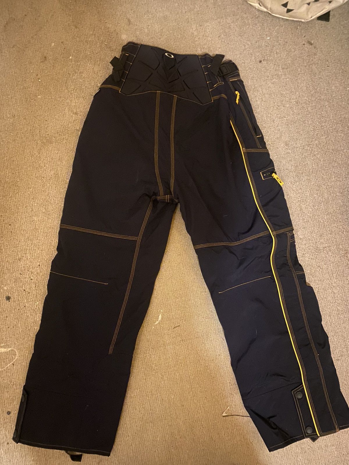 Oakley Oakley software snow pants!! Full side zipper Size US 32 / EU 48 - 4 Thumbnail