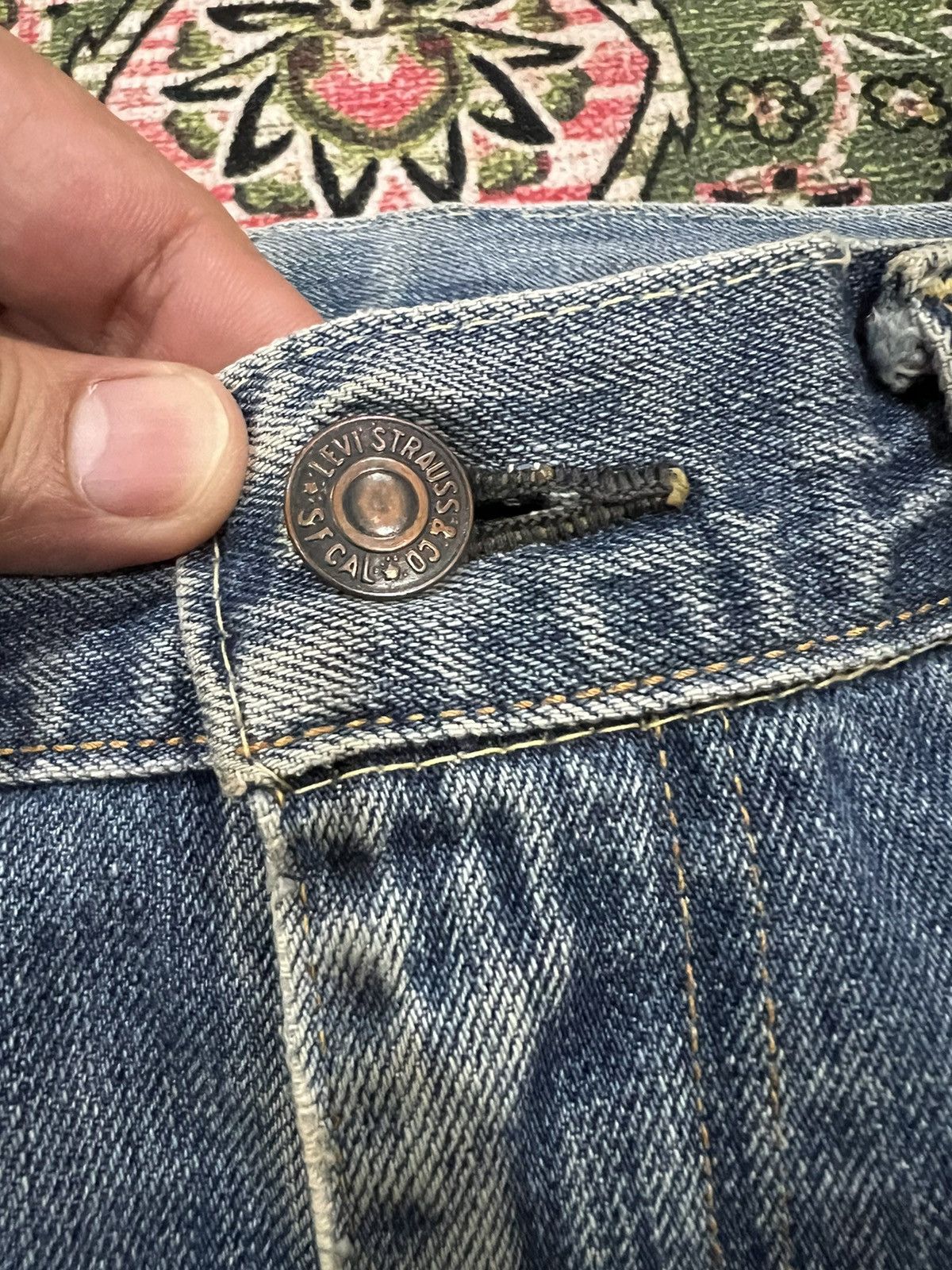 Levi's VINTAGE LEVIS 505 E LVC SELVEDGE DISTRESSED WASHED JEANS Size US 32 / EU 48 - 9 Thumbnail