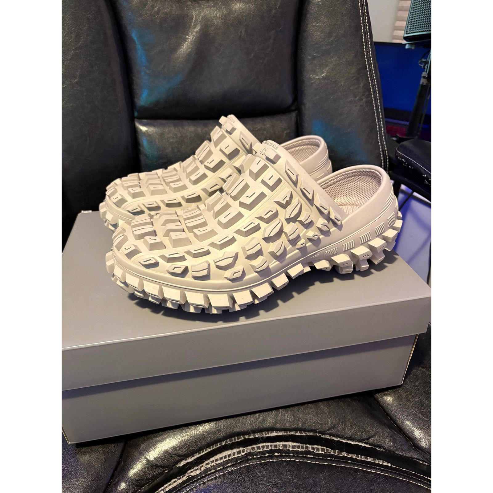 Balenciaga Balenciaga Defender/Bouncer Clogs Gray Sz 43 BNIB  display picture 2