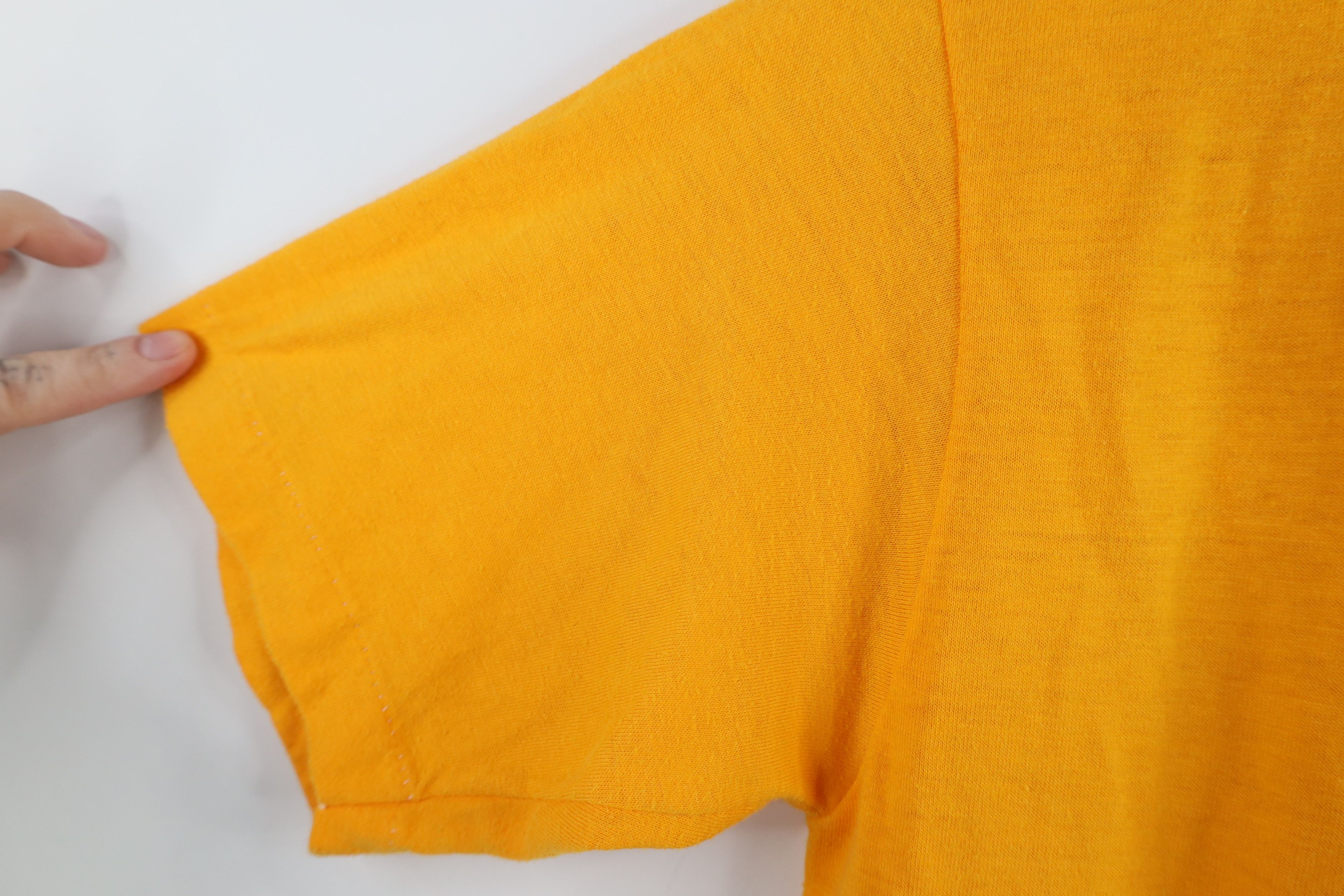 Vintage Vintage 80s High School 20th Reunion T-Shirt Gold USA Size M / US 6-8 / IT 42-44 - 6 Thumbnail