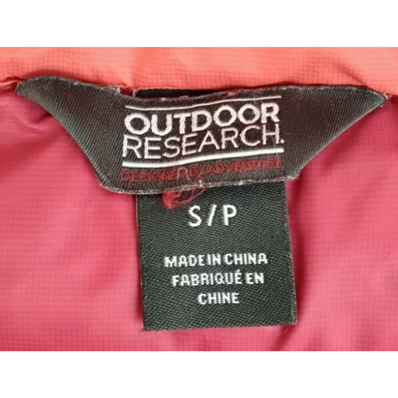 Outdoor Research Outdoor Research Down Jacket Women's Small Red Hooded Size S / US 4 / IT 40 - 13 Thumbnail