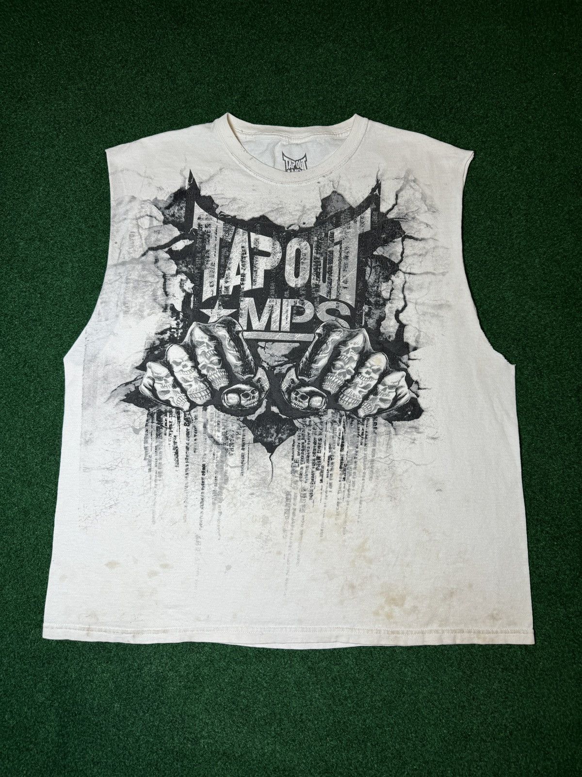 Tapout × Vintage Y2k Tapout Grunge Fists Tattoo Cutoff Muscle Shirt Tank Top Size US L / EU 52-54 / 3 - 1 Thumbnail