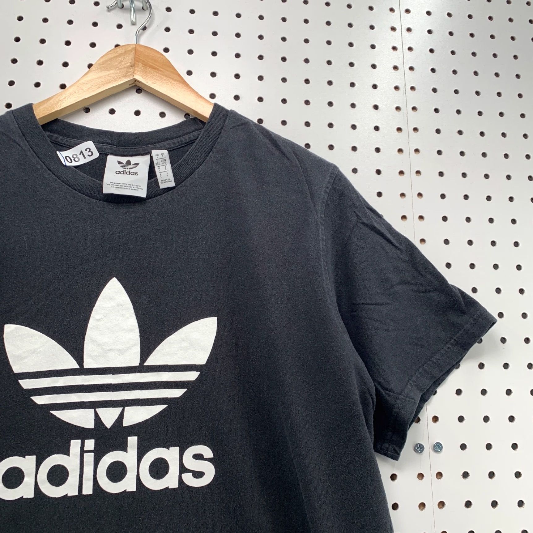Adidas Vintage Adidas Originals Trefoil T-Shirt Large Mens Black Short Sleeve Logo Graphic 80s Retro Size US L / EU 52-54 / 3 - 2 Thumbnail