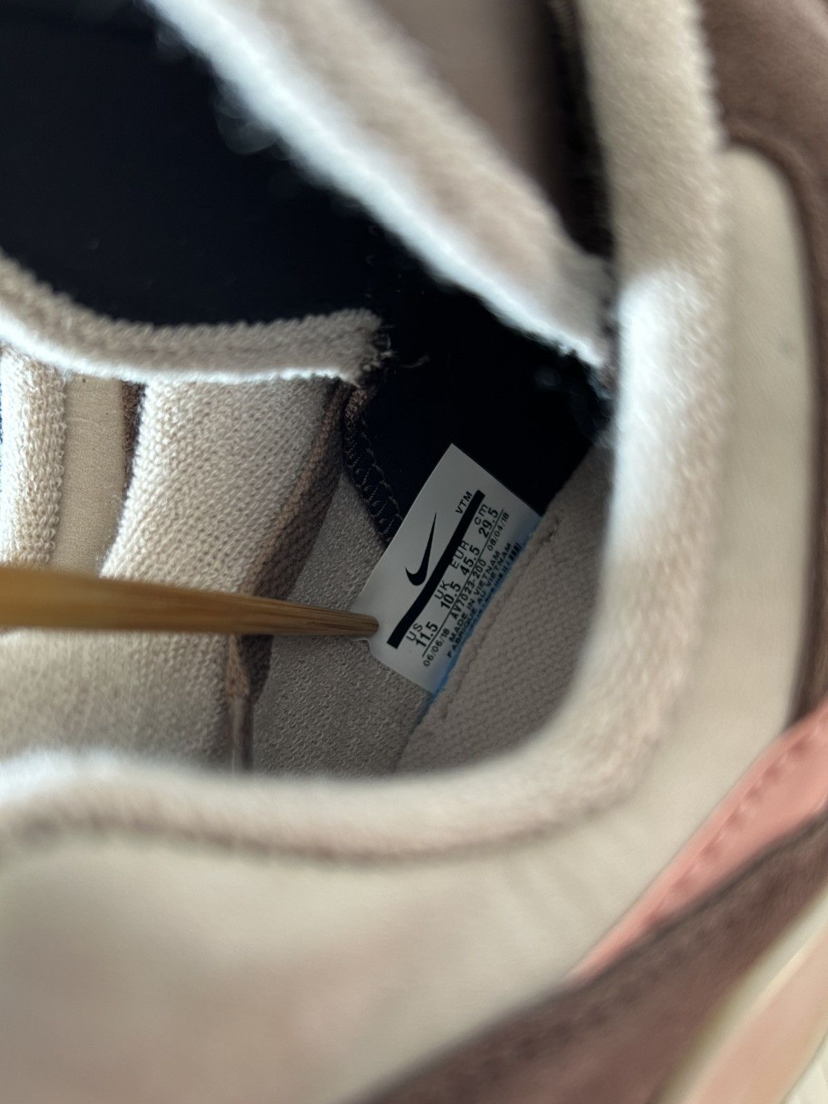 Nike Nike Air Max 180 Bacon Size US 11.5 / EU 44-45 - 10 Thumbnail
