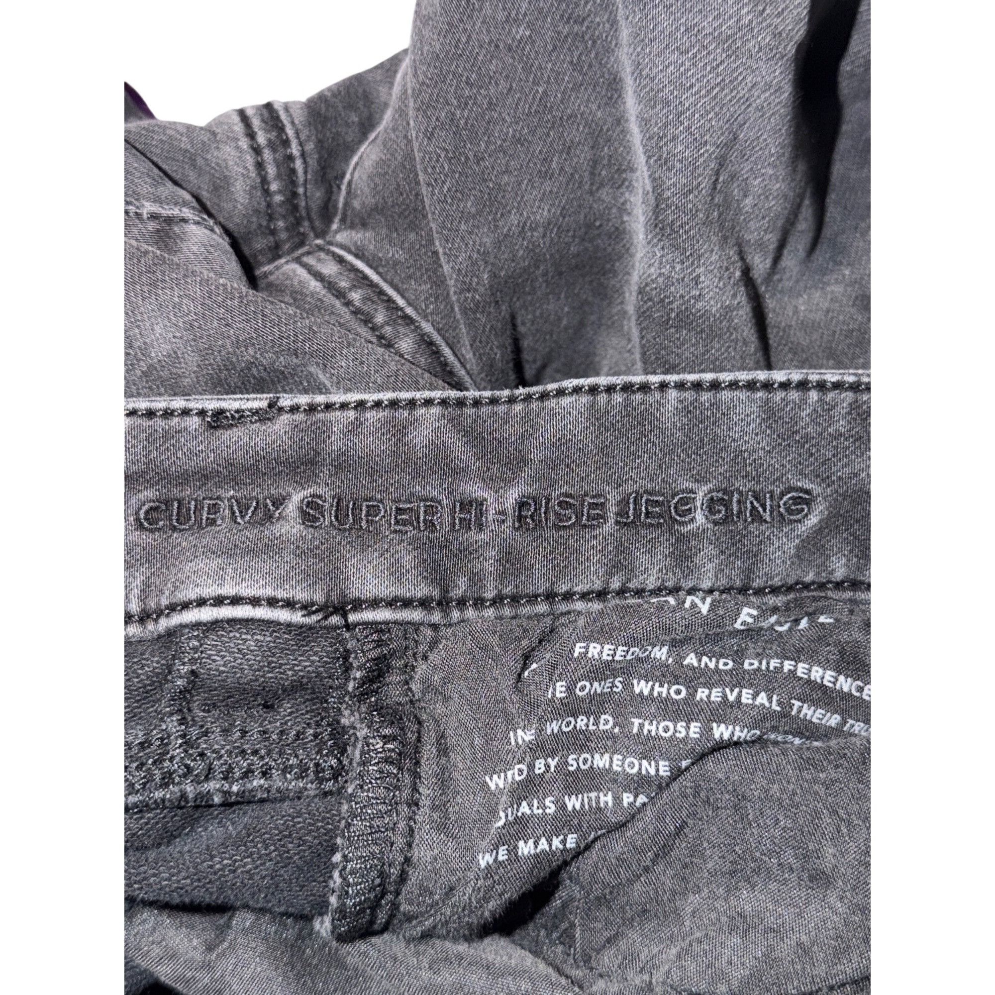 American Eagle Outfitters American Eagle Curvy Super Hi Rise Jegging Black Next Level Size 32" / US 10 / IT 46 - 6 Thumbnail