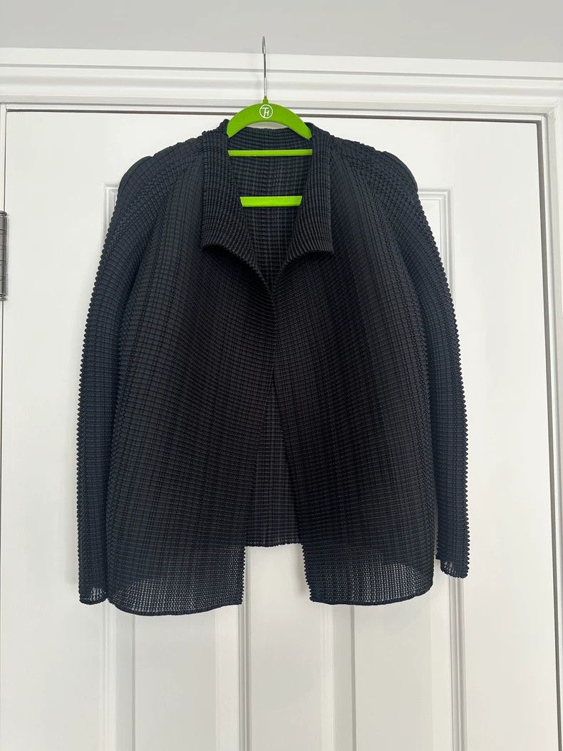 Issey Miyake Issey Miyake size:2 Black pleated cardigan Size M / US 6-8 / IT 42-44 - 1 Thumbnail