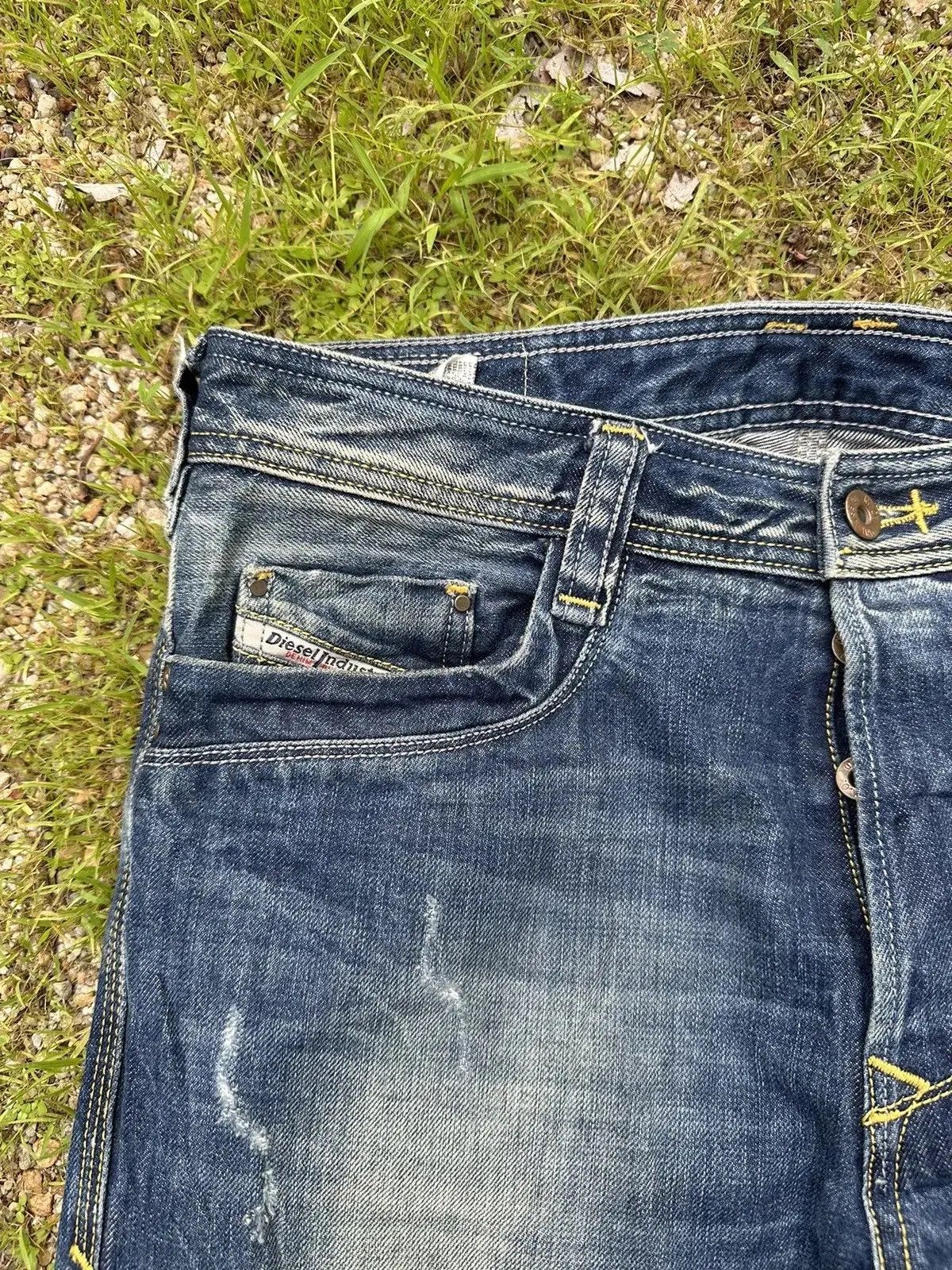 Diesel DIESEL JEANS RIPPED REGULAR STRAIGHT DENIM MUDWASH PANTS Size US 30 / EU 46 - 5 Thumbnail