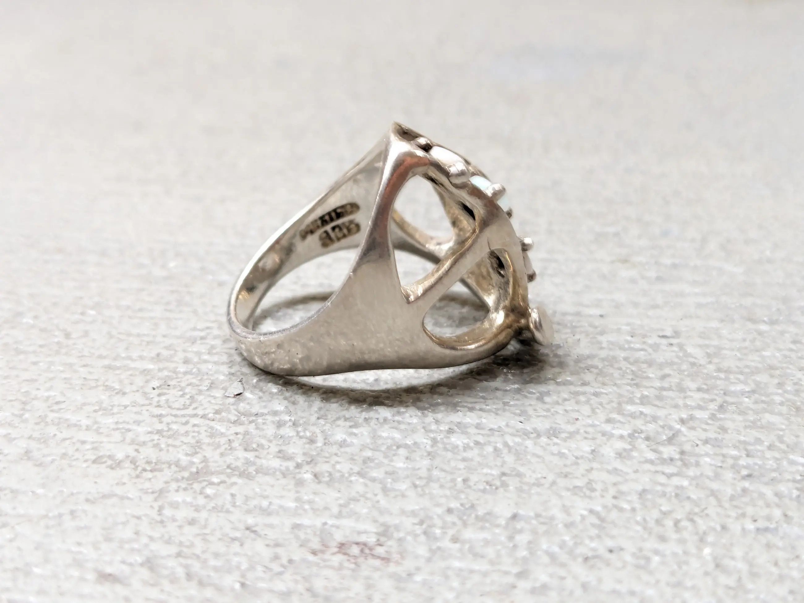 Jewelry × Sterling Silver Vintage Sterling Silver Ring Opal 9 Leaf Native Indian Taxco Size ONE SIZE - 7 Thumbnail