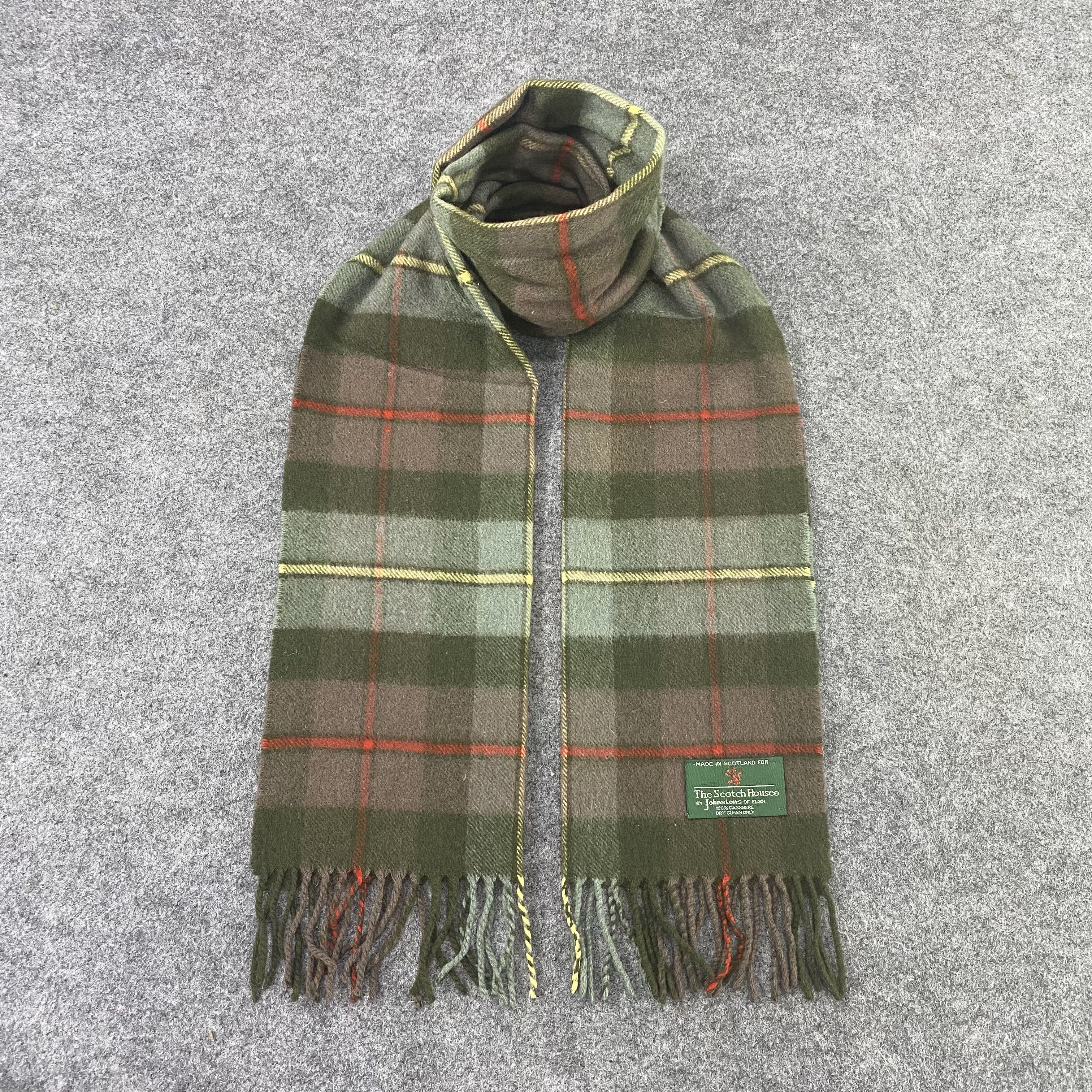 Johnstons Of Elgin Johnstons Of Elgin Scarf / Muffler / Neckwear -T1123 Size ONE SIZE - 1 Thumbnail