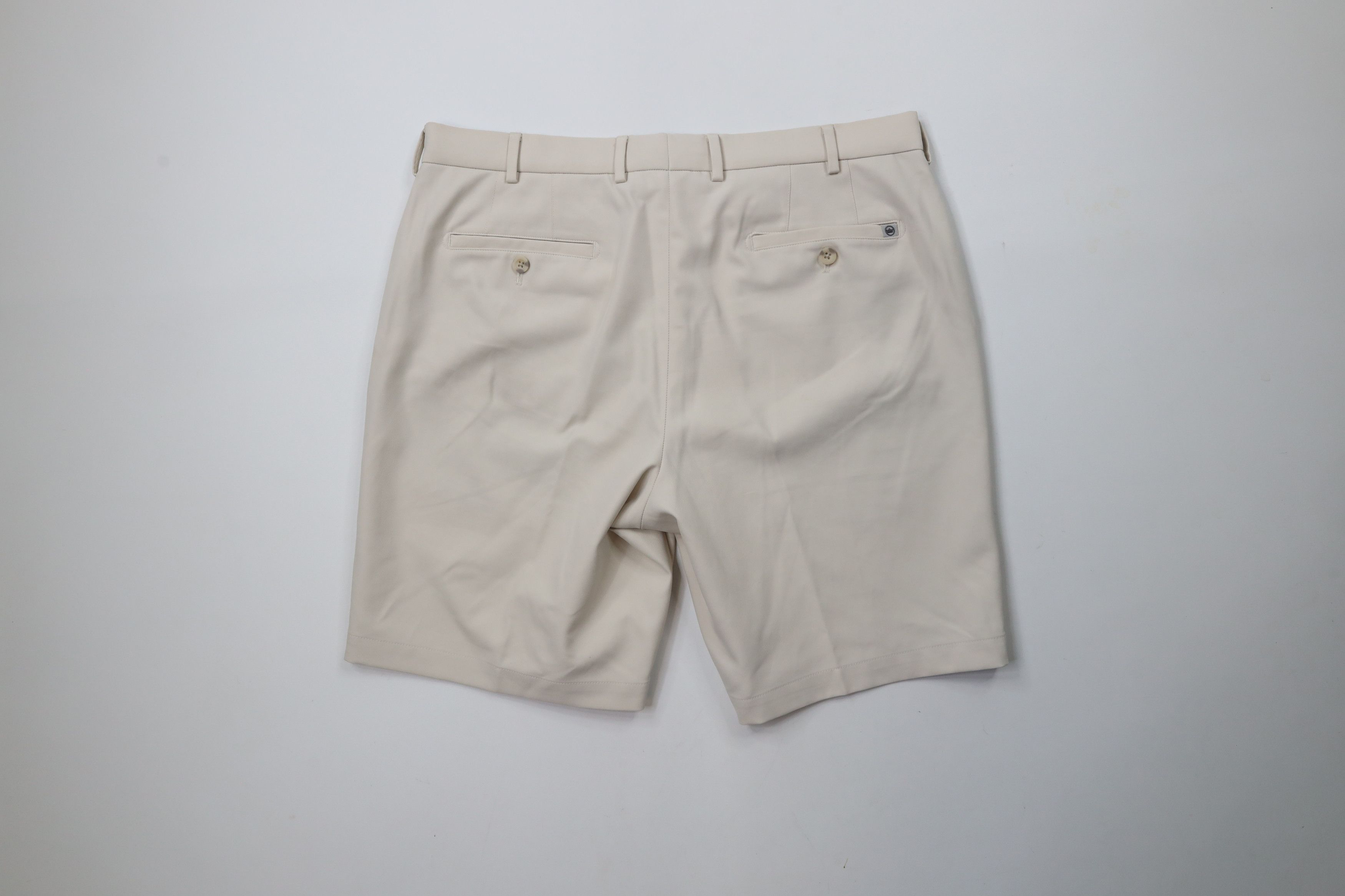 Peter Millar × Vintage Peter Millar Front Tech Above Knee Golf Golfing Chino Shorts Size US 36 / EU 52 - 10 Thumbnail