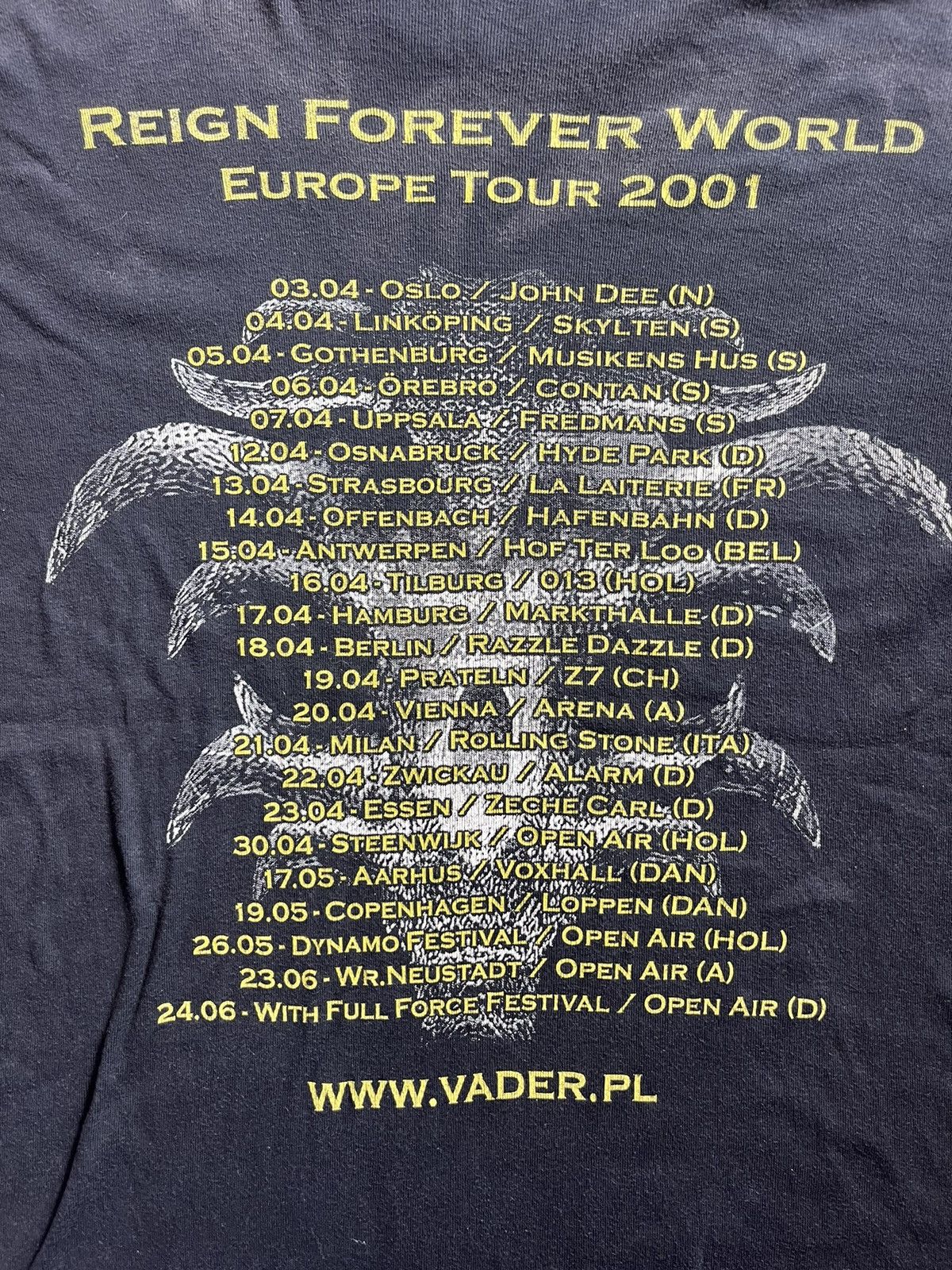 Band Tees Vintage VADER Reign Forever World 2001’s Band Tour Shirt Size US XL / EU 56 / 4 - 14 Thumbnail