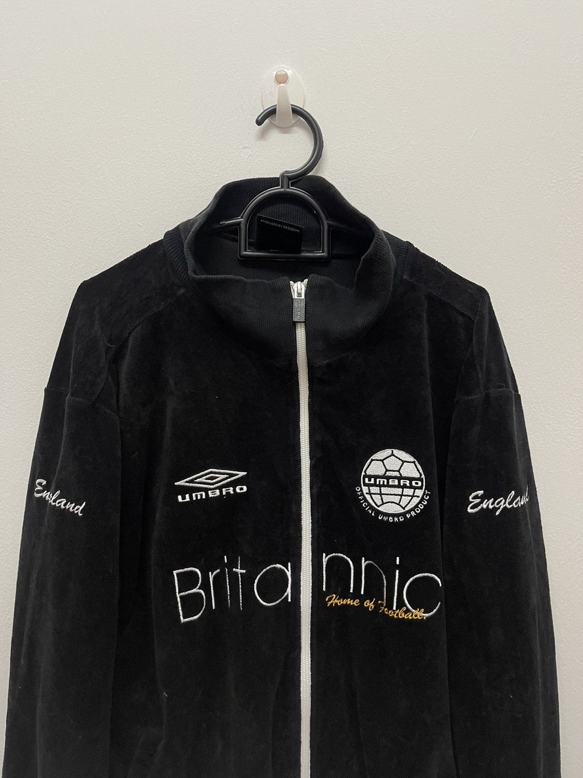 Umbro × Vintage VINTAGE UMBRO OFFICIAL ENGLAND FOOTBALL MERCHANDIZE Size US M / EU 48-50 / 2 - 2 Thumbnail