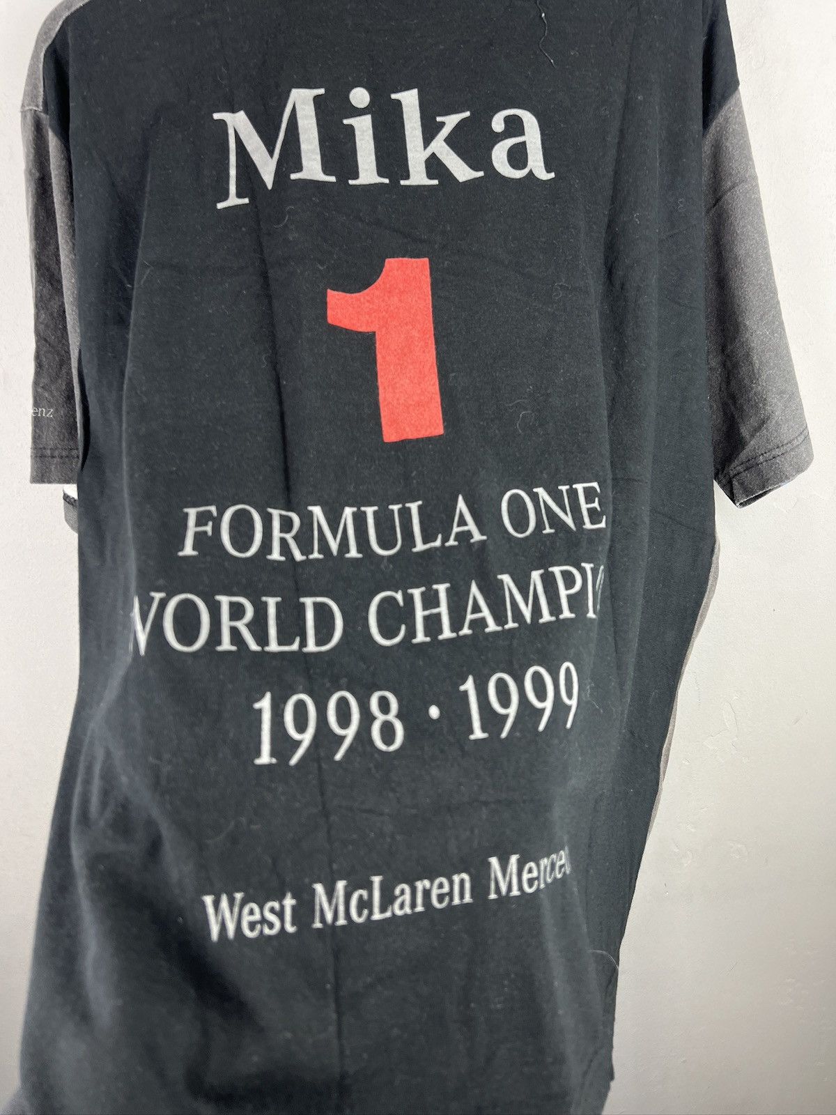 Mercedes-Benz 90s Vintage Mika Hakkinen Mercedes Benz F1 Racing T-Shirt Size US XL / EU 56 / 4 - 10 Thumbnail