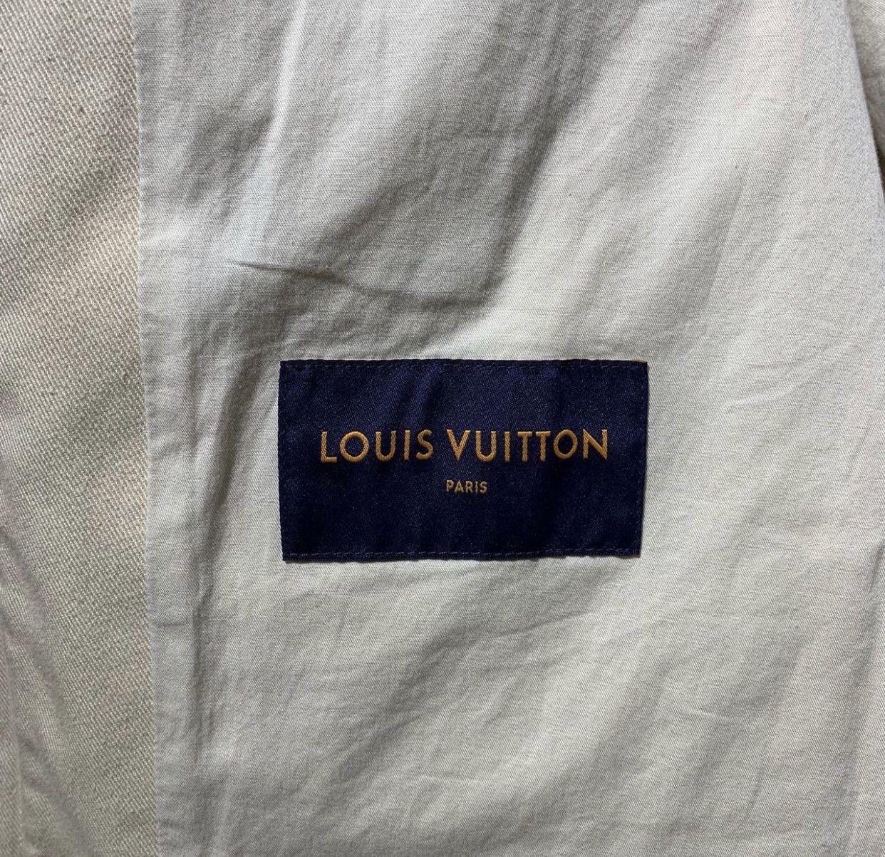 Louis Vuitton LOUIS VUITTON Embossed full print jacket2412-Nextarrow Size US M / EU 48-50 / 2 - 7 Thumbnail