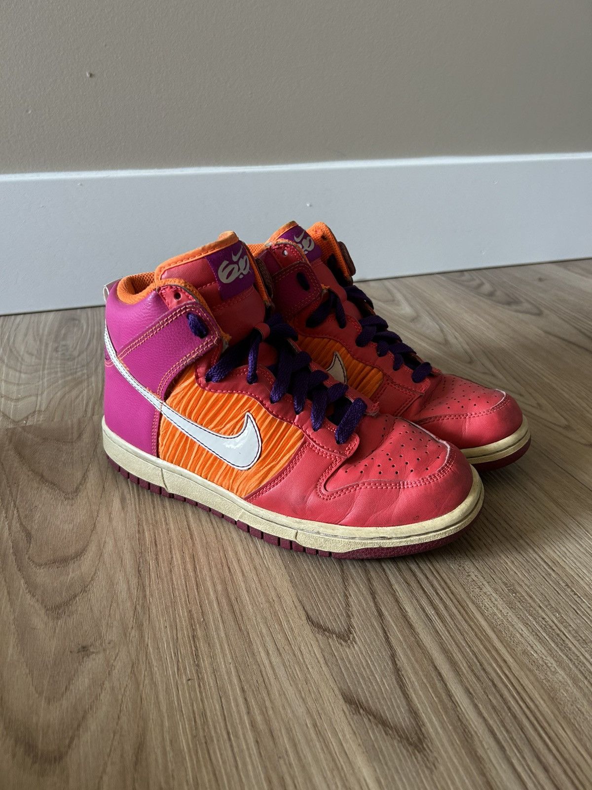 Nike SB 2011 Nike SB Dunk High 6.0 size 6.5 womens Size US 6.5 / IT 36.5 - 1 Thumbnail