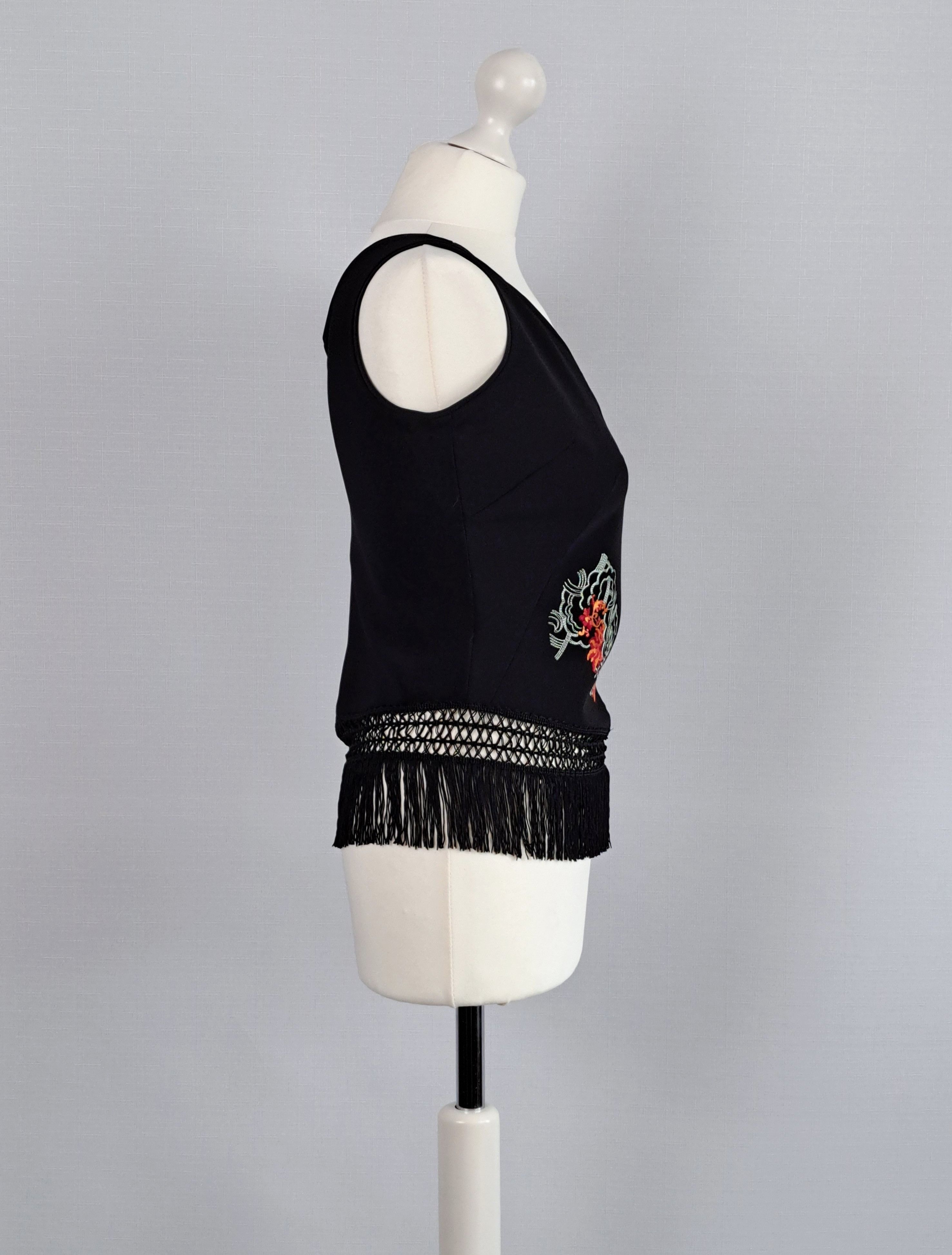 Kenzo × Vintage Kenzo Jungle sleeveless embroidered and fringed top. Size XS / US 0-2 / IT 36-38 - 2 Thumbnail
