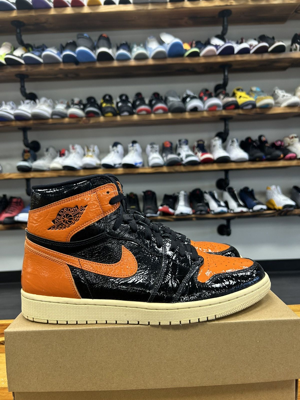 Jordan Brand #79912 Jordan 1 Retro High “Shattered Backboard 3.0” Size US 13 / EU 46 - 1 Thumbnail