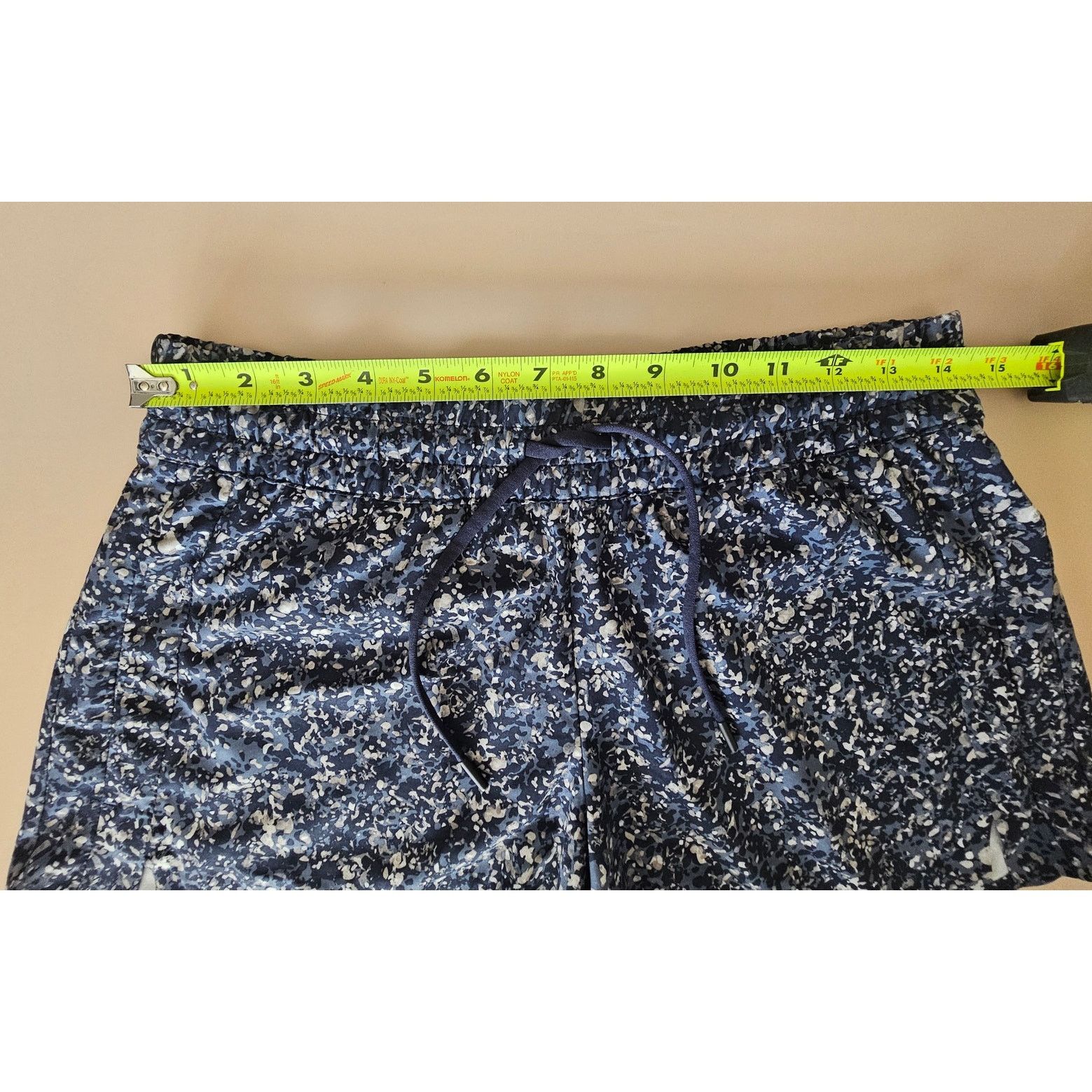 Athleta EUC ATHLETA Running Baja Shorts Speckled Bluew/ Pockets 4 Size 27" / US 4 / IT 40 - 2 Thumbnail