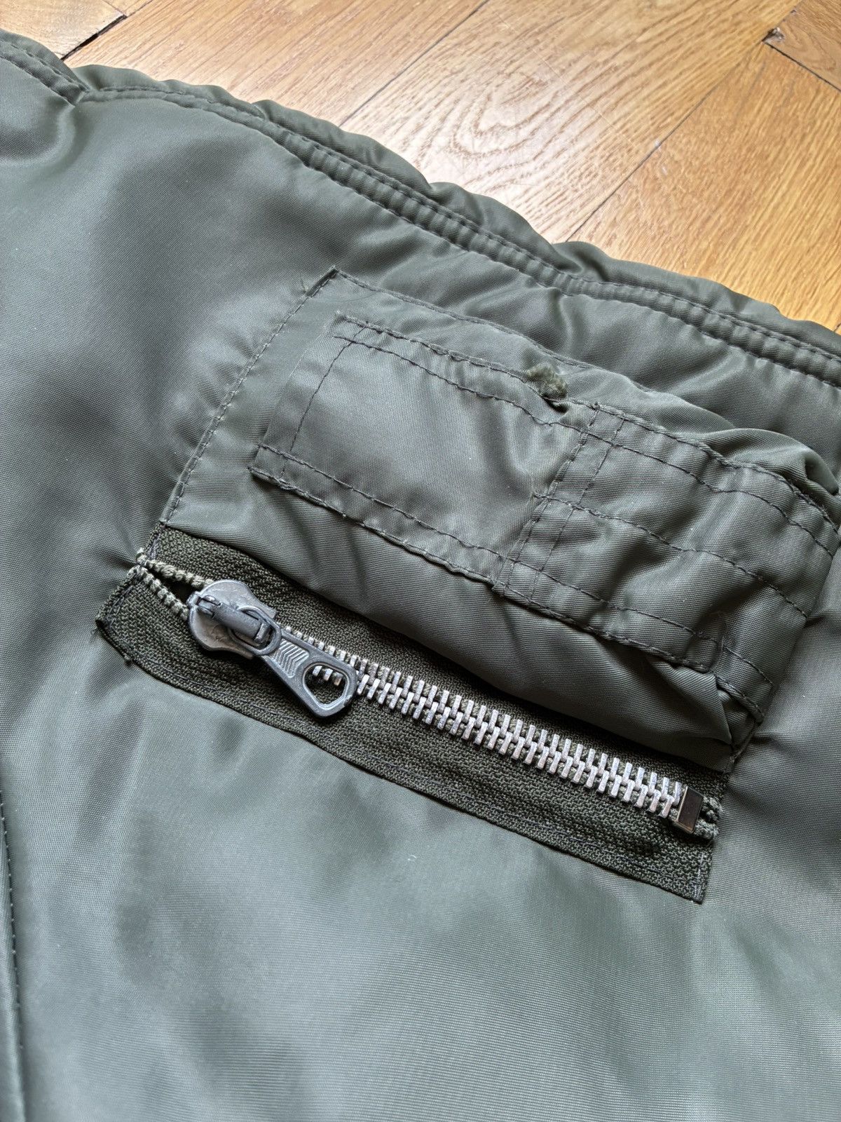 Other Vintage bomber Size US L / EU 52-54 / 3 - 8 Thumbnail