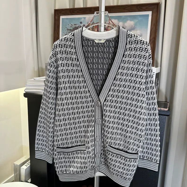 Fendi Fendi Old Flower full print knit sweater Size XS / US 0-2 / IT 36-38 - 1 Thumbnail