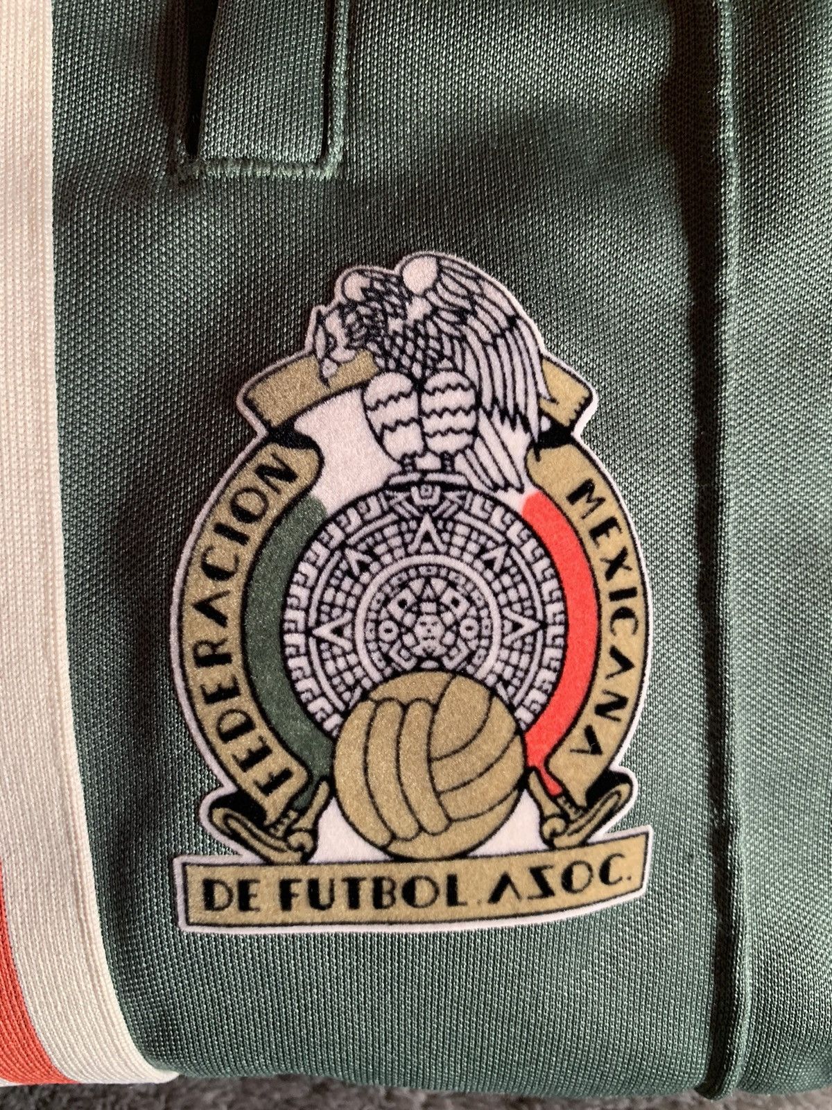 Adidas Mexico NT XS joggers Size US 26 / EU 42 - 2 Thumbnail