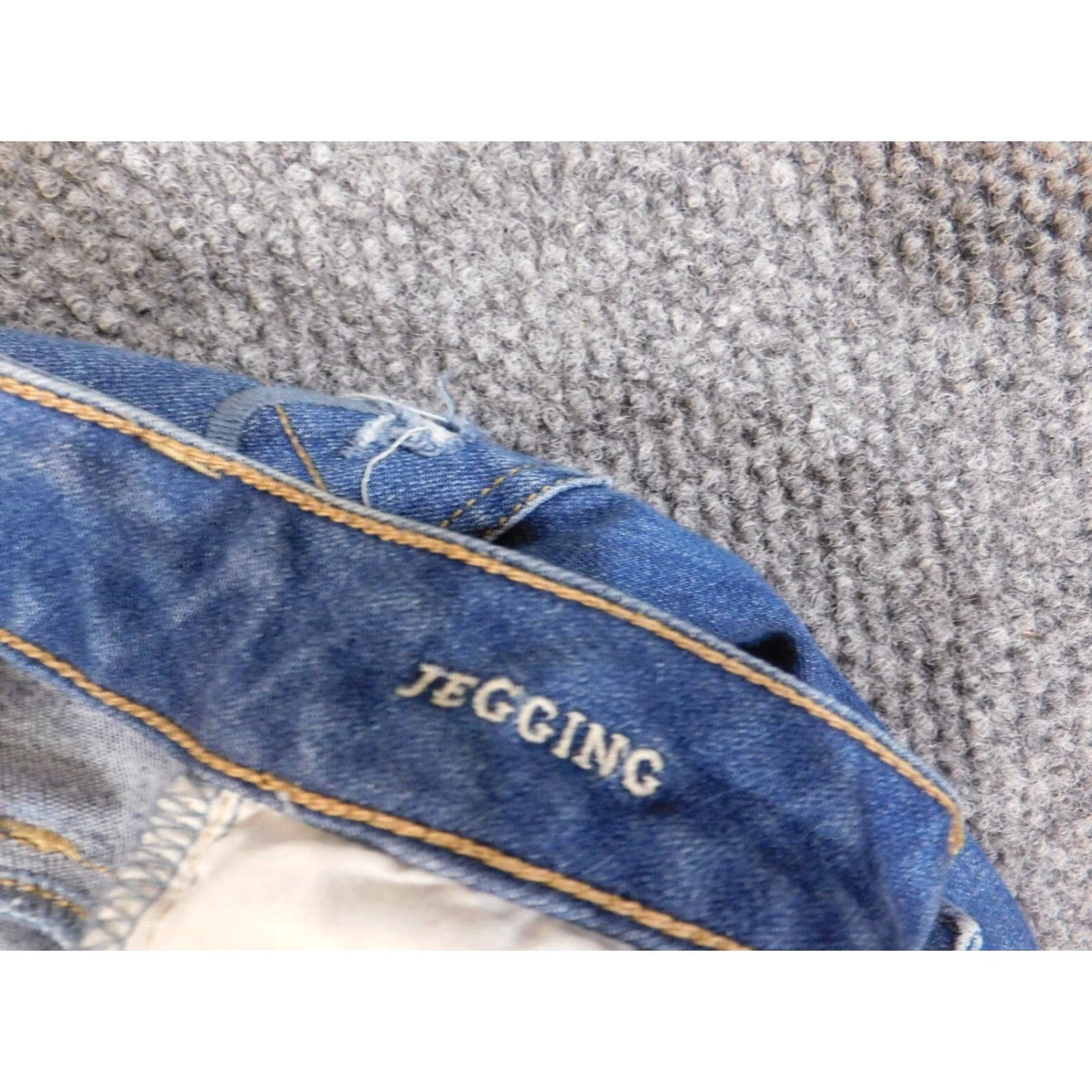 American Eagle Outfitters American Eagle Outfitters Jeans Jegging Womens Size 2 Distressed Stretch Denim Blue Retro 28in Inseam Size 26" / US 2 / IT 38 - 5 Thumbnail