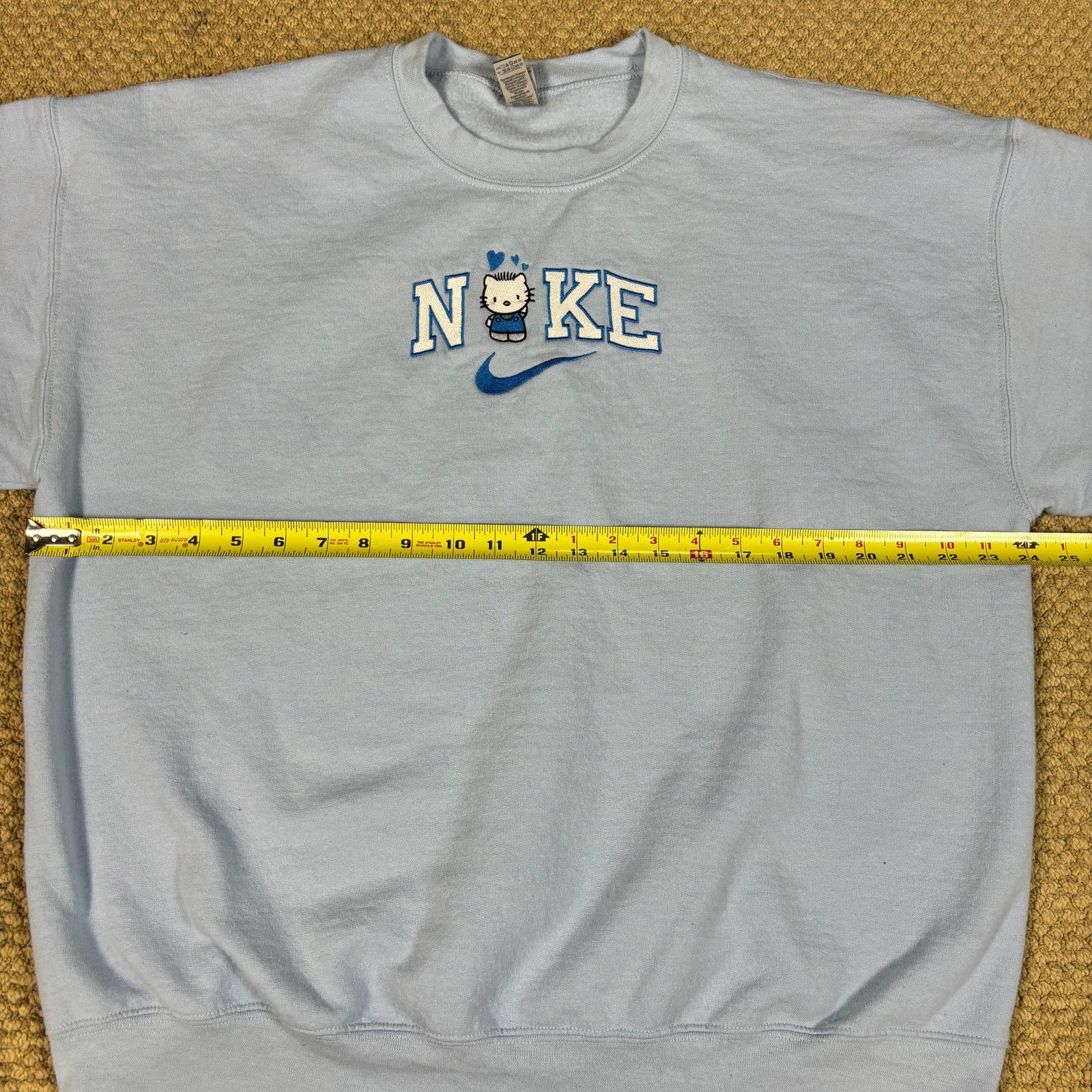 Nike y2k style Nike hello kitty embroidered logo crewneck XL Size XL / US 12-14 / IT 48-50 - 5 Thumbnail