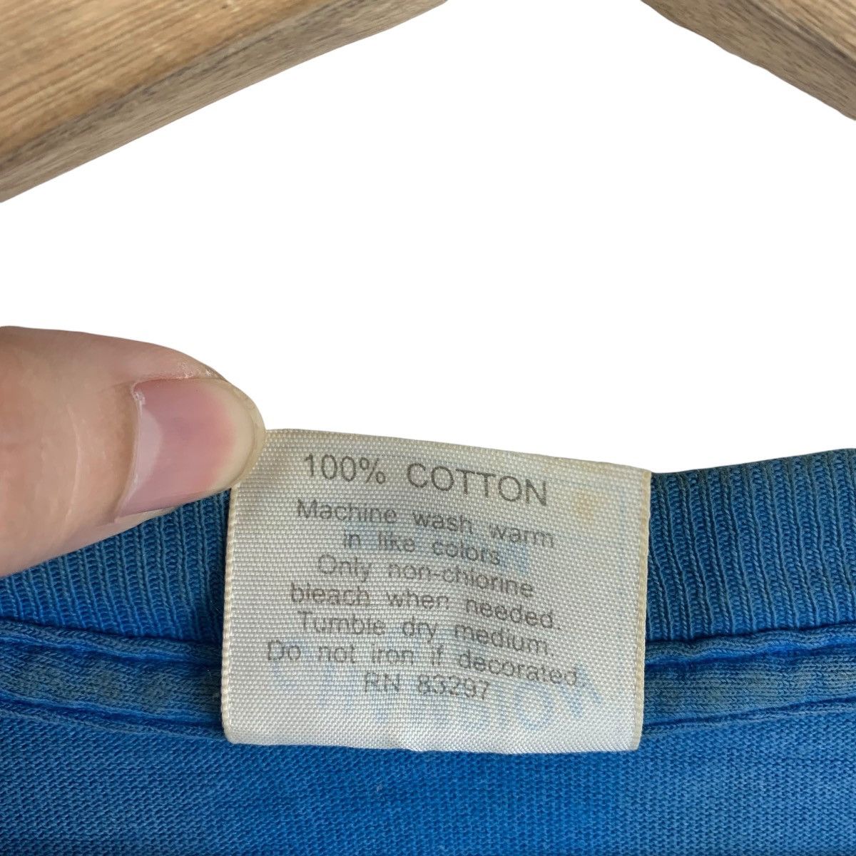 Vintage Vintage 90s YALE University Big spellout blue colour tee Size US M / EU 48-50 / 2 - 10 Thumbnail