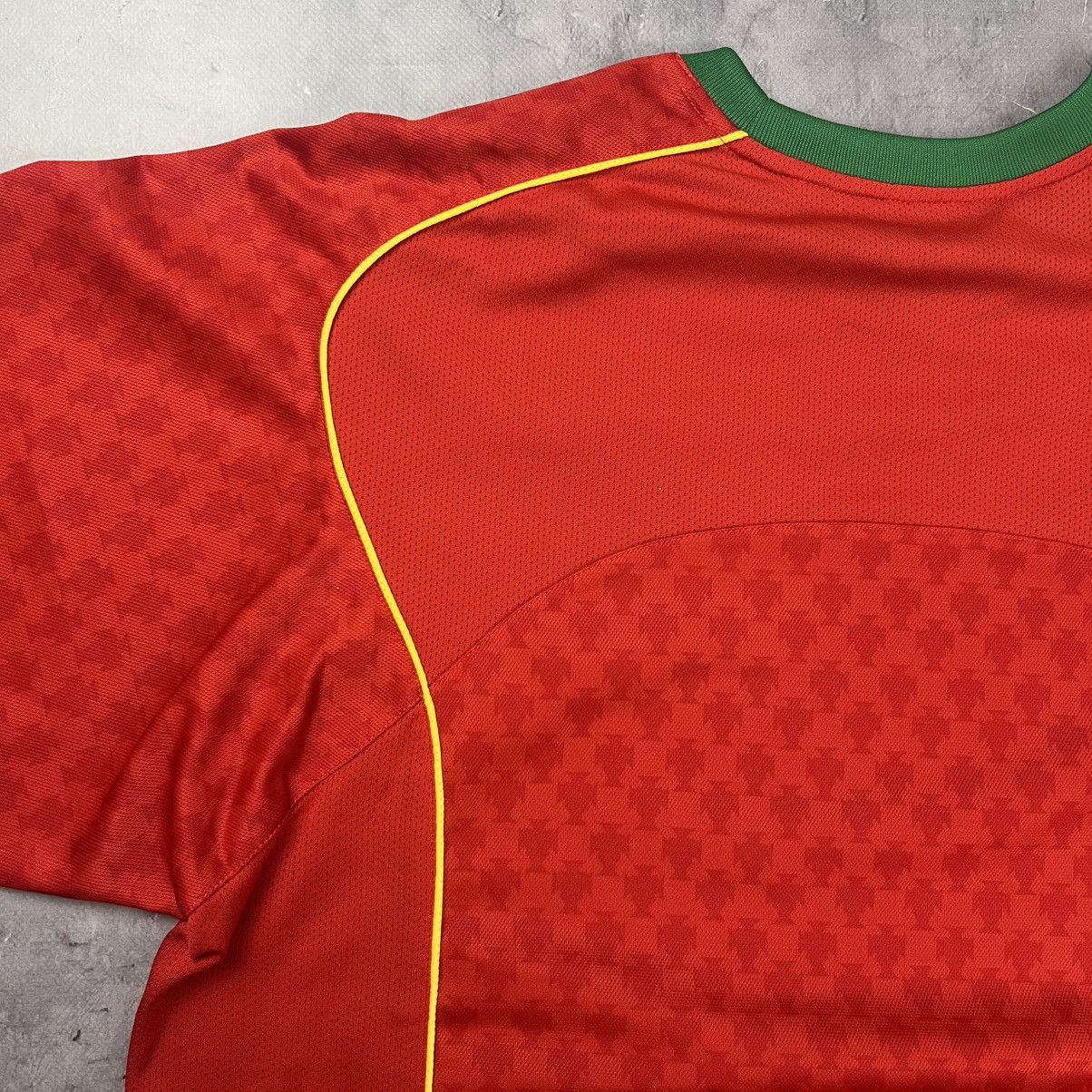 Nike Rare! Portugal Nike Vintage Soccer Jersey Shirt 00s Size US L / EU 52-54 / 3 - 15 Thumbnail