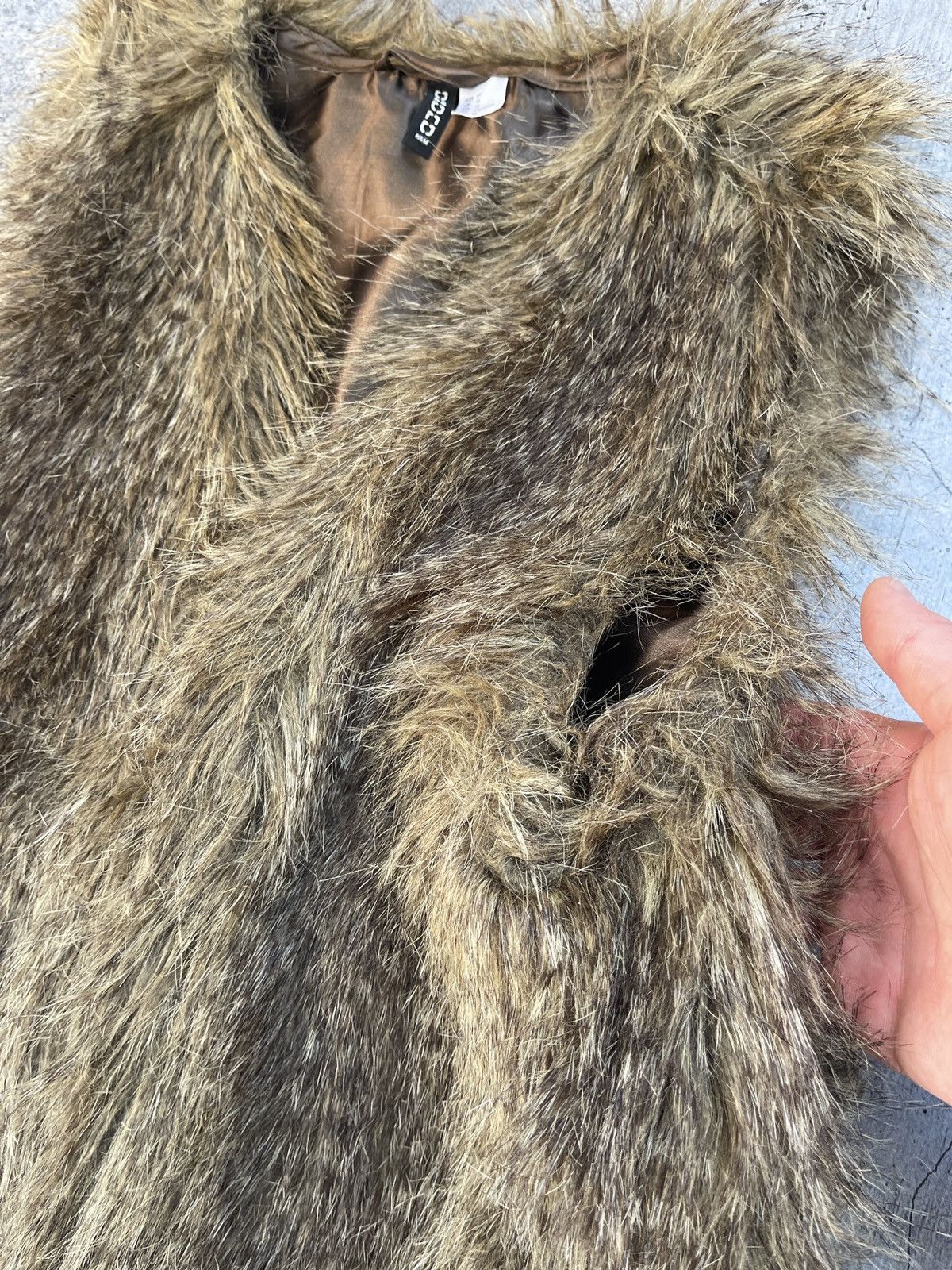 Japanese Brand × Vintage Vintage Y2K Faux Fur vest Japanese streetwear style size XL Size XL / US 12-14 / IT 48-50 - 5 Thumbnail