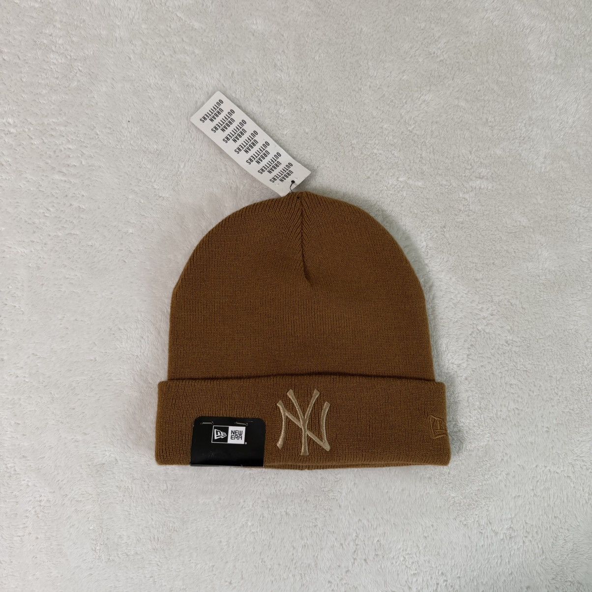 New Era New Era New York Yankees League Essential Brown Beanie Size ONE SIZE - 1 Thumbnail