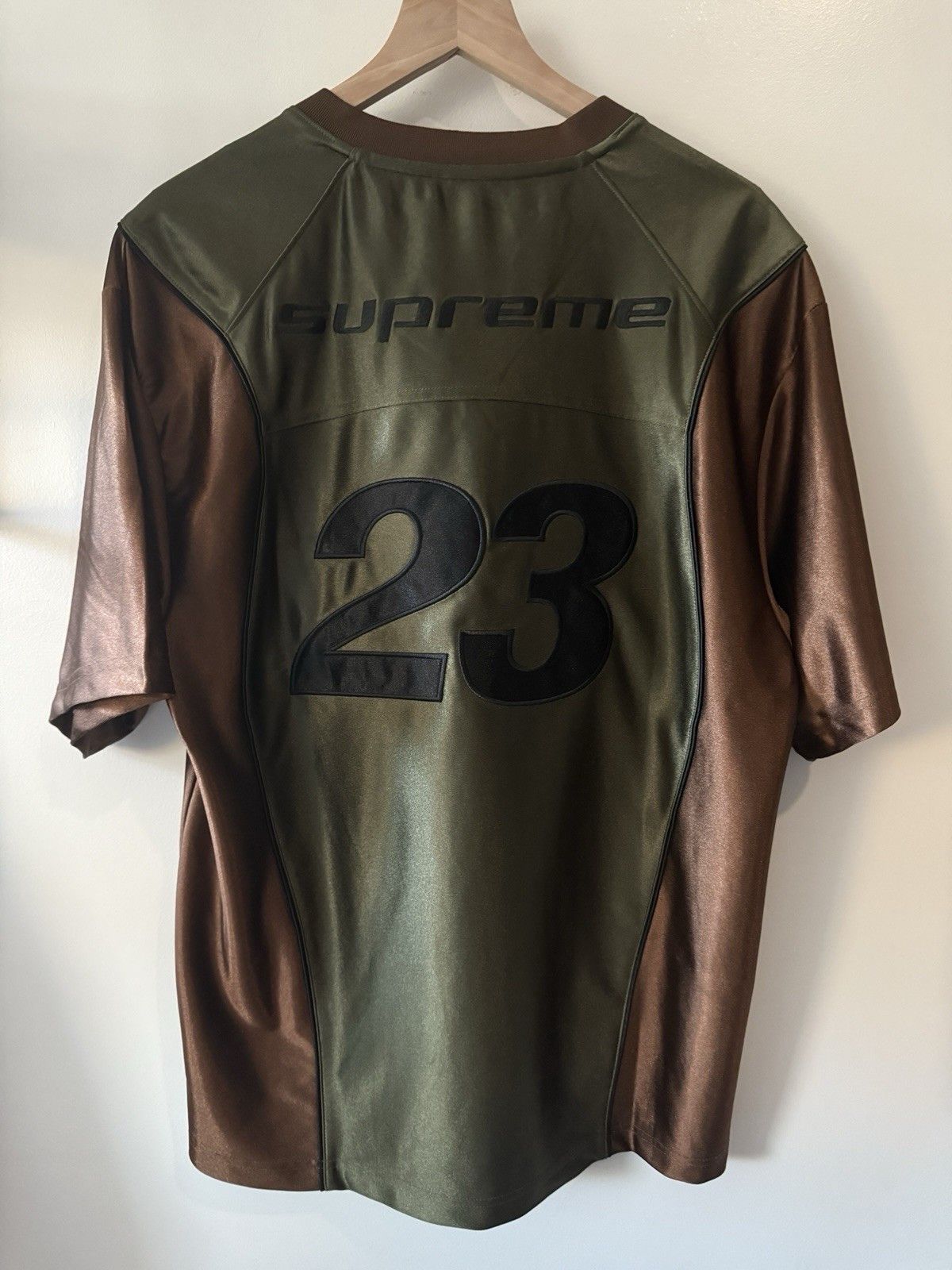 Jordan Brand × Supreme Warm Up Jersey Olive Size Medium Size US M / EU 48-50 / 2 - 2 Thumbnail