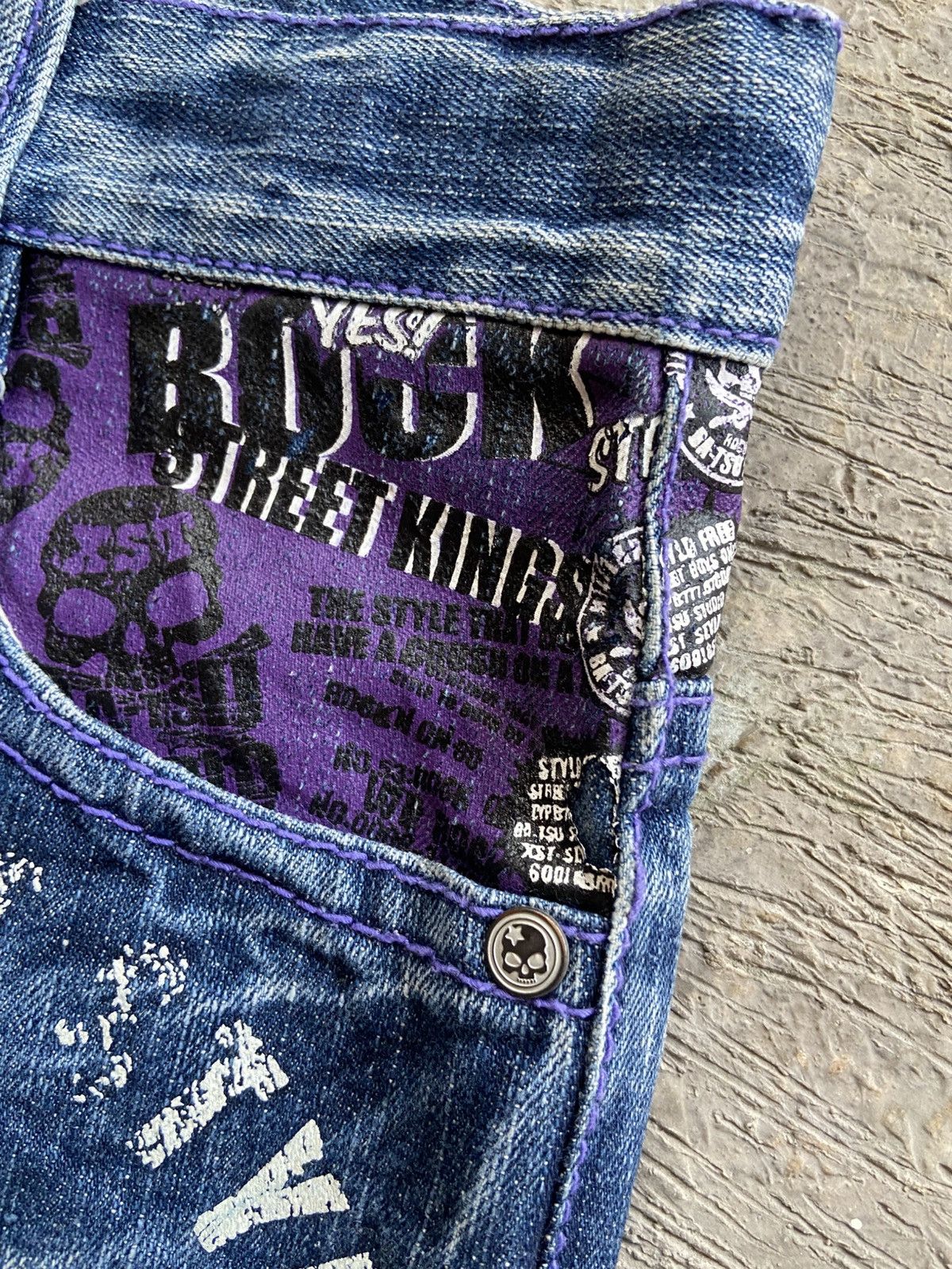 Le Grande Bleu (L.G.B.) 2000s Ba-Tsu Studio - Skull Boy AOP Denim Pants Size US 26 / EU 42 - 6 Thumbnail