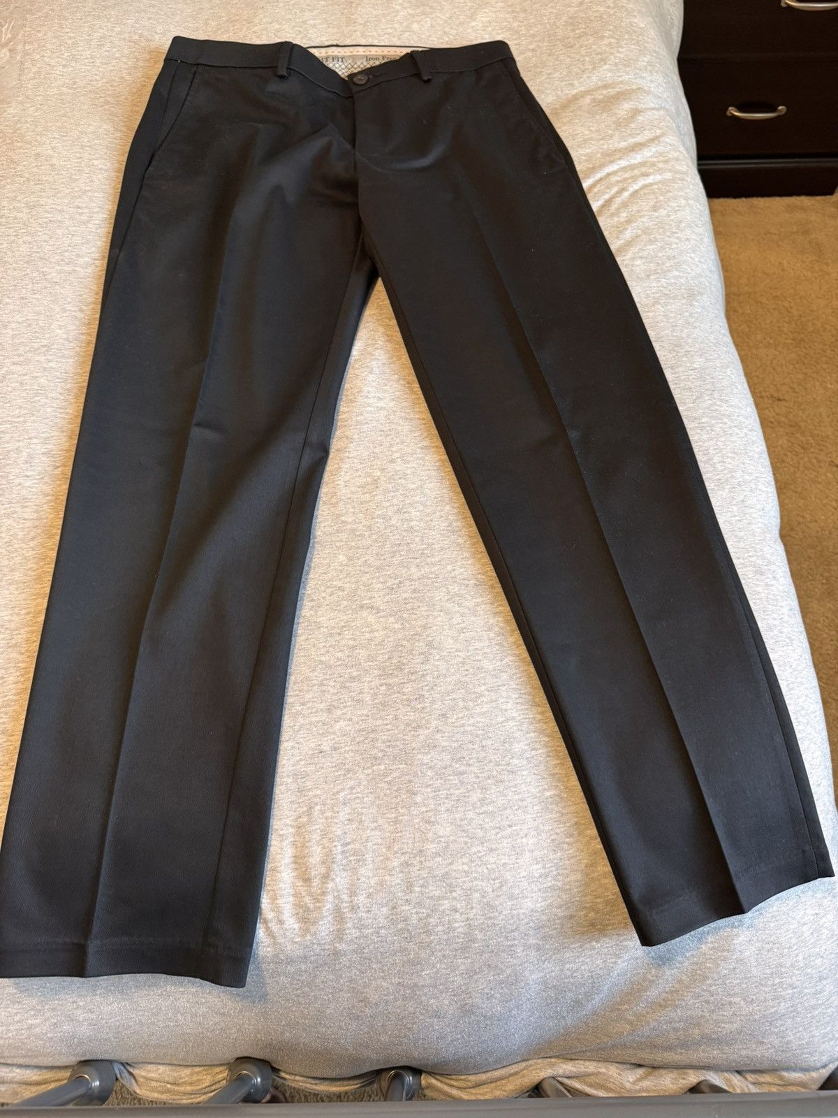 Haggar Haggar Premium Khaki – Straight Fit Dress Pants (32x30) Size US 32 / EU 48 - 1 Thumbnail