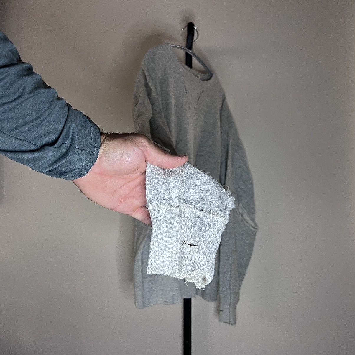 H&M × Isabel Marant H&M x ISABEL MARANT CUSTOM CREWNECK Size US L / EU 52-54 / 3 - 6 Thumbnail