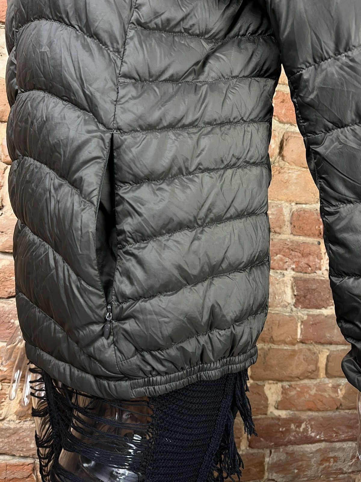 Uniqlo Uniqlo lightweight down micro puffer jacket Size S / US 4 / IT 40 - 3 Thumbnail